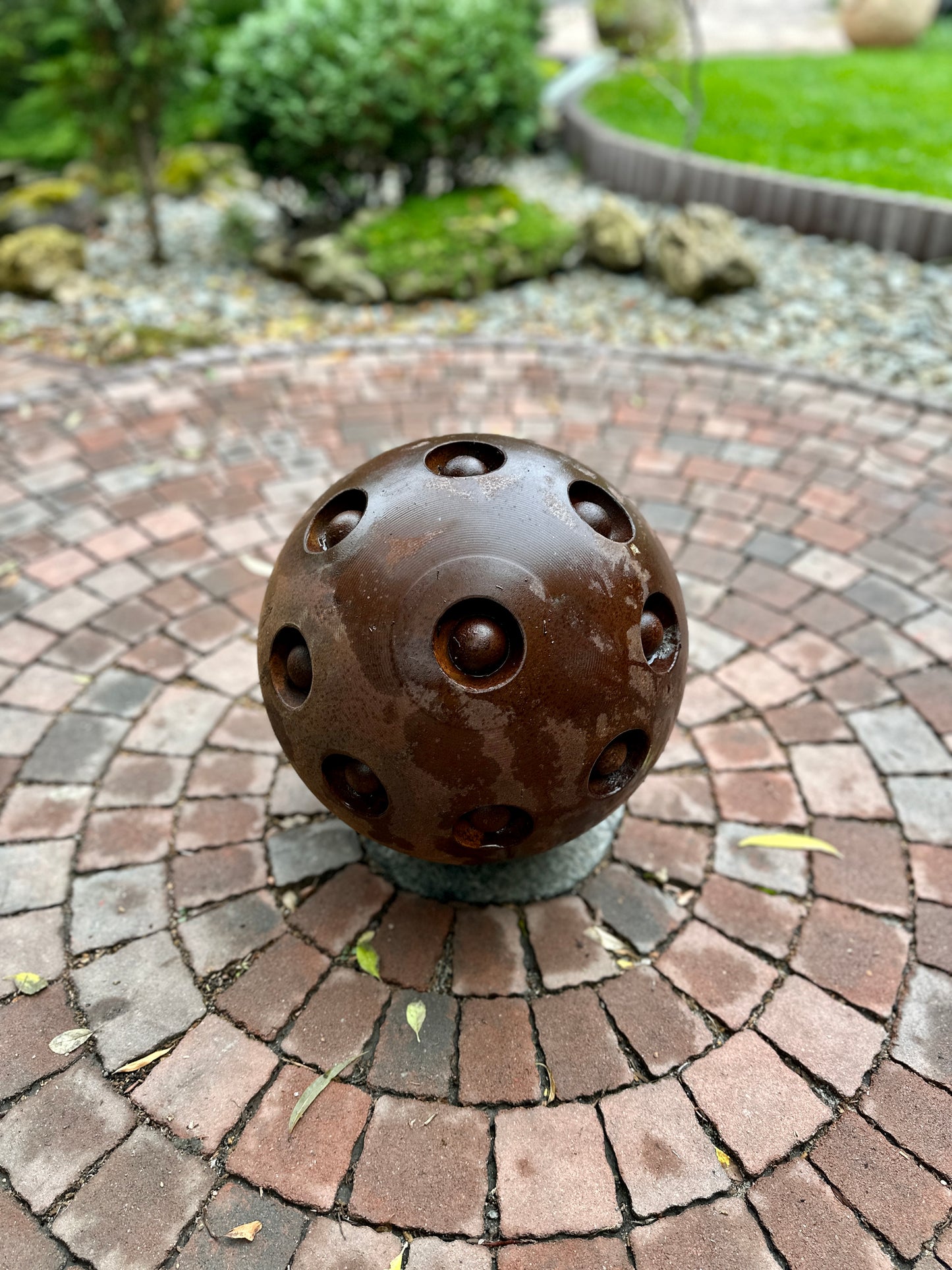 14” Rusty Metal Sphere Sculpture Modern Garden Decor Weathered Steel Ball Artistic Outdoor Ornament for Lawn Patio or Landscape Accent