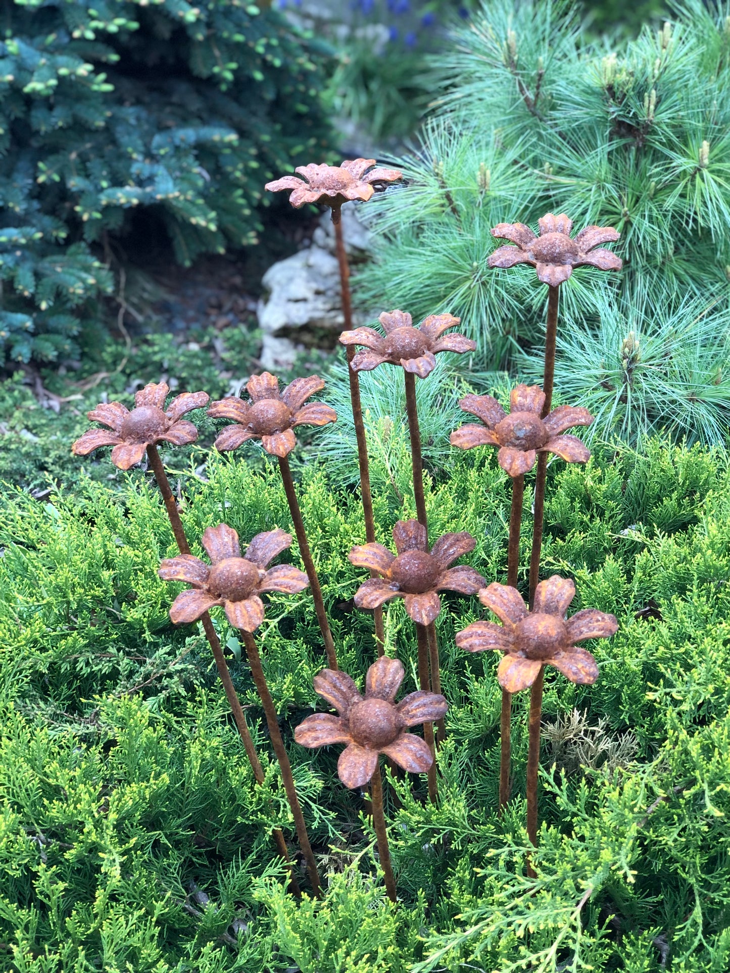 Rusty Flowers Set of 10, Garden Stakes, Metal Garden Decor, metal garden art, outdoor metal decor, rusty metal garden deco