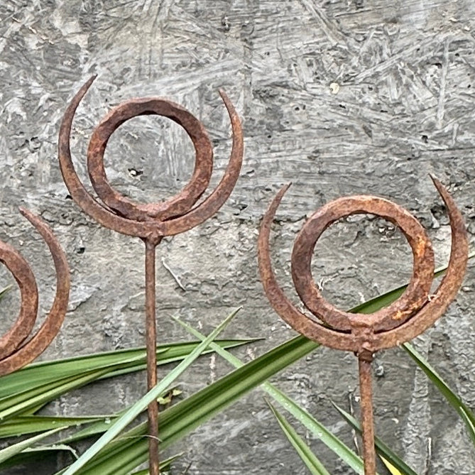 Rusty finials set of 3, Garden Finial Stakes, Metal Garden Sculptures, Metal yard art, Outdoor metal decor, Rusty Metal Garden Art