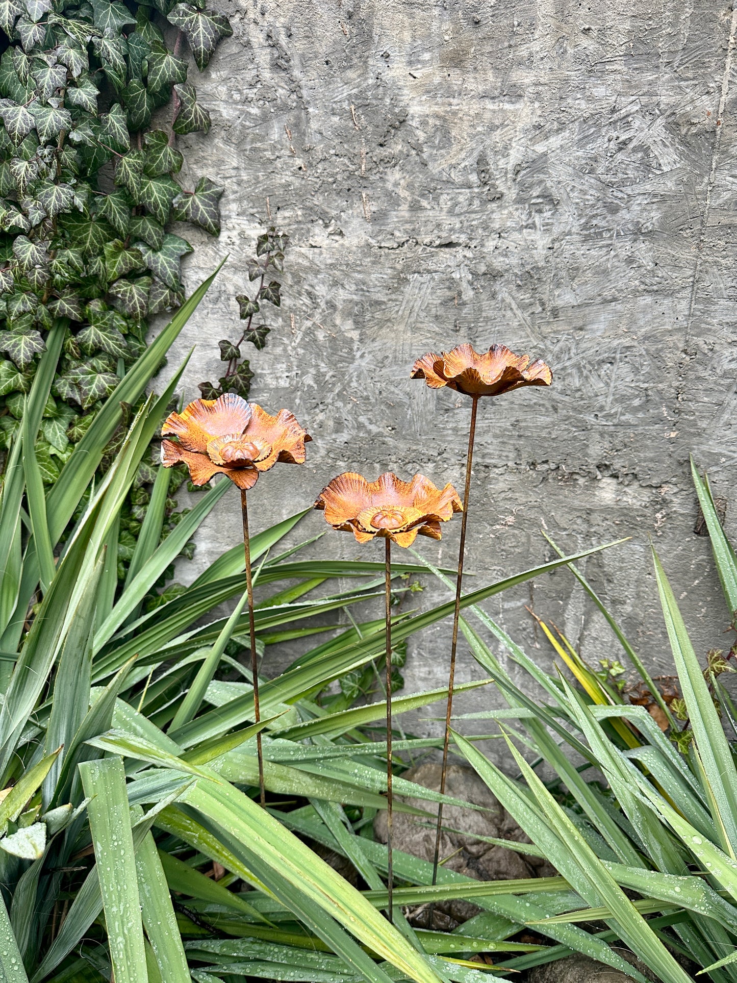 Rusty flowers set of 3, Poppy flowers garden stakes, Metal garden decor, metal yard art, outdoor metal decor, Rusty metal garden decor