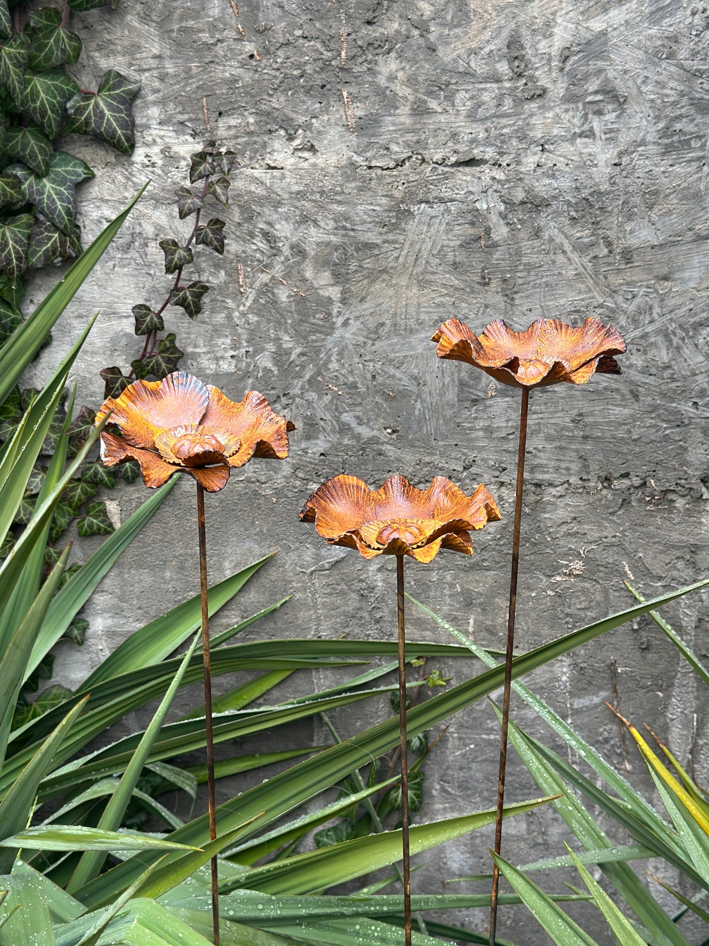 Rusty flowers set of 3, Poppy flowers garden stakes, Metal garden decor, metal yard art, outdoor metal decor, Rusty metal garden decor