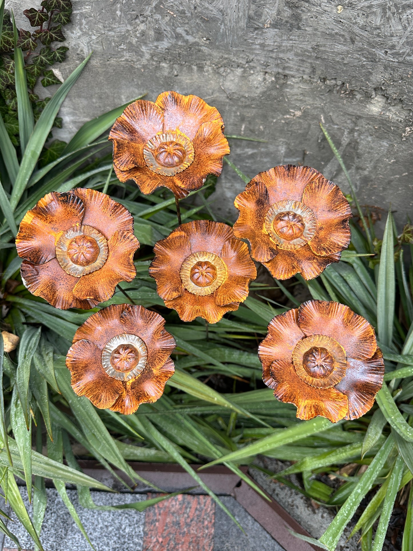 Rusty flowers set of 6, Poppy flowers garden stakes, Metal garden decor, metal yard art, outdoor metal decor, Rusty metal garden decor