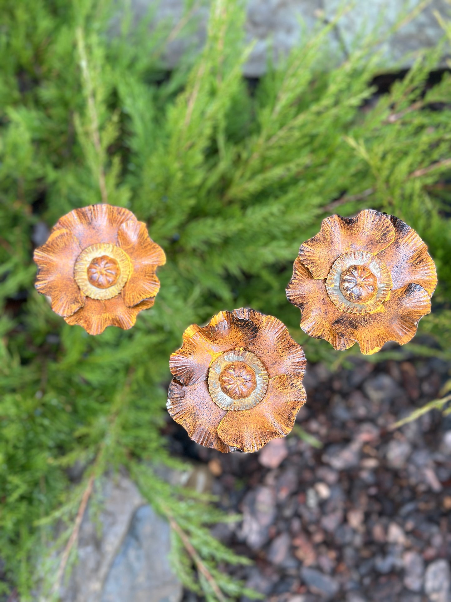 Rusty flowers set of 3, Poppy flowers garden stakes, Metal garden decor, metal yard art, outdoor metal decor, Rusty metal garden decor