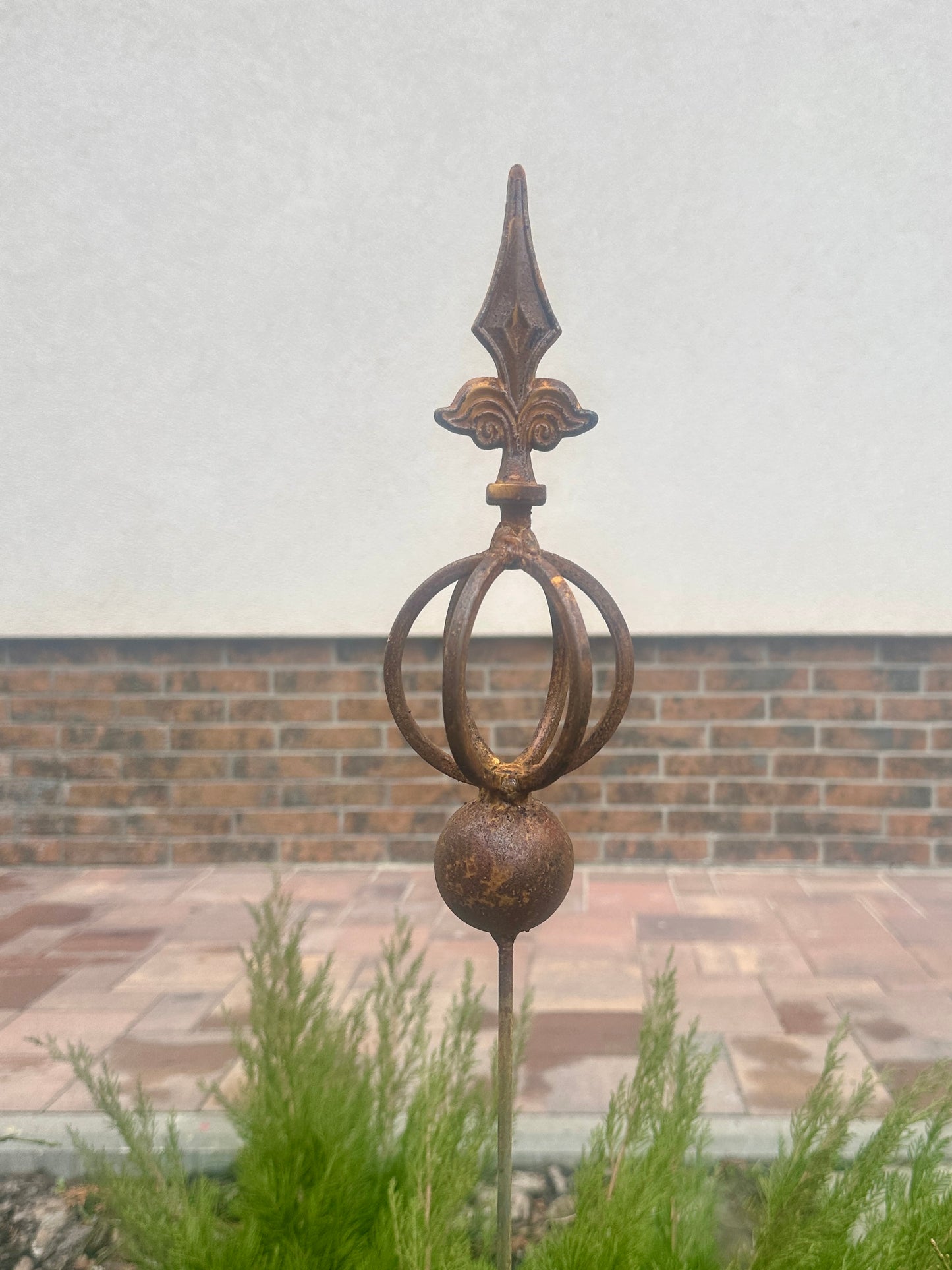 Rusty Metal garden stakes, Rusty garden finial, Metal garden decor, outdoor garden metal decor, Rusty metal garden decor