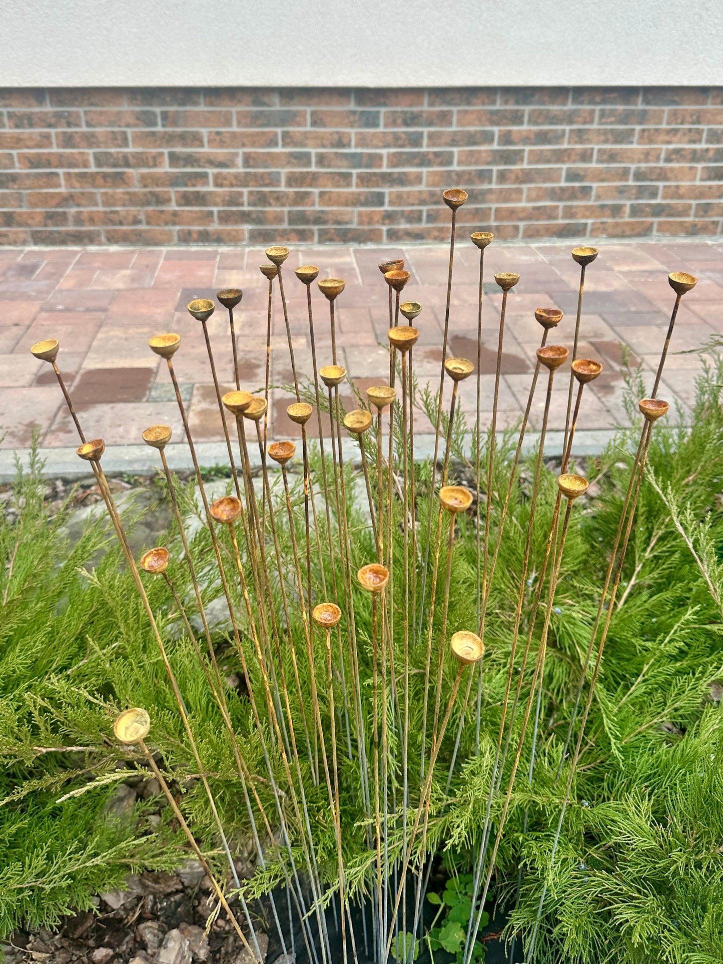 Set of 40 Rusty Tiny Flowers Garden Stakes: Charming Metal Decor for Your Garden and Yard.
