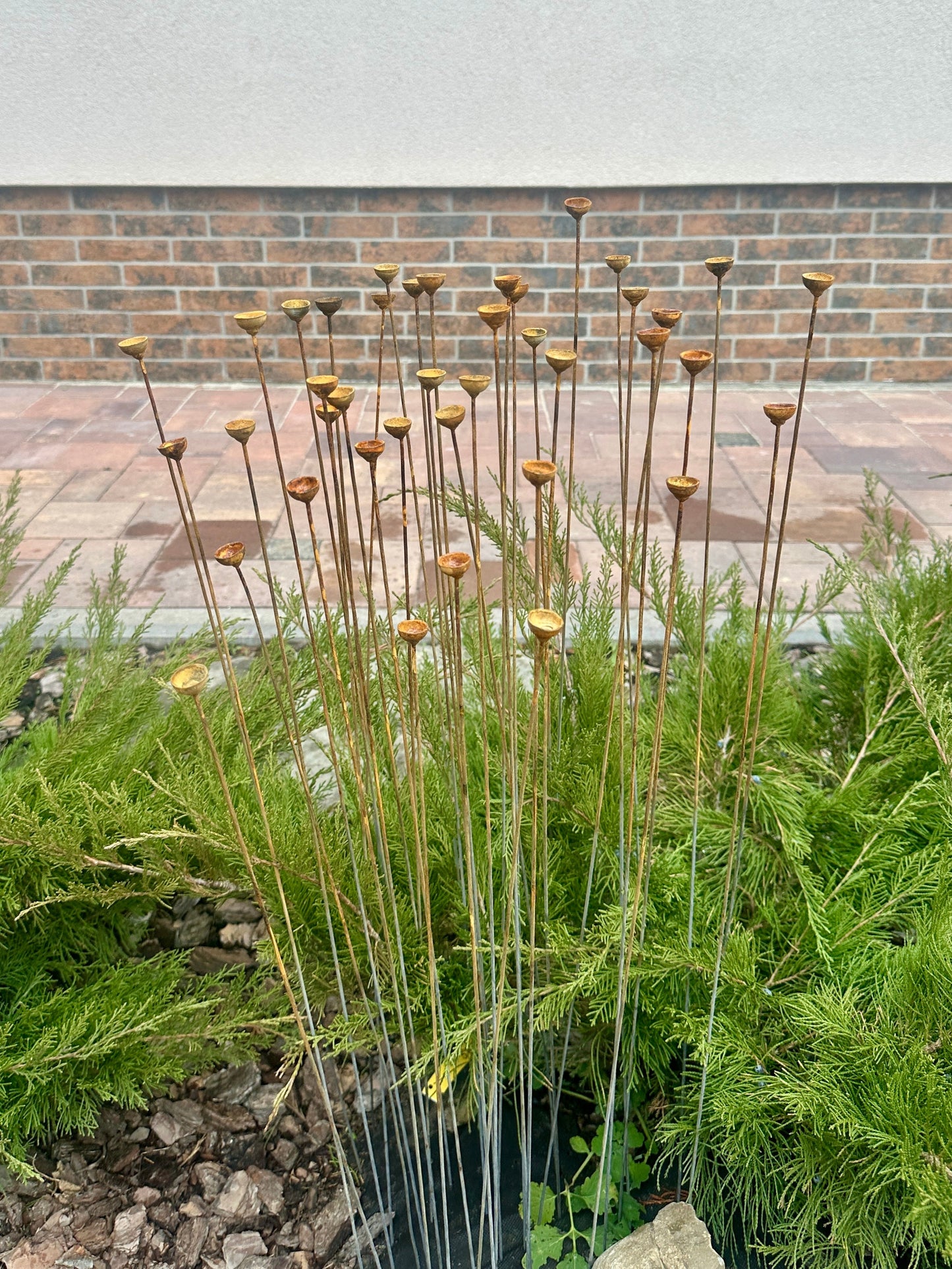 Set of 40 Rusty Tiny Flowers Garden Stakes: Charming Metal Decor for Your Garden and Yard.