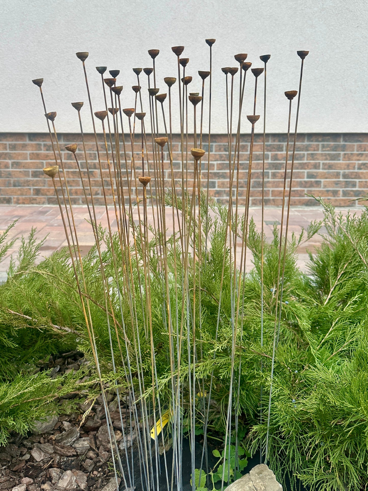 Set of 40 Rusty Tiny Flowers Garden Stakes: Charming Metal Decor for Your Garden and Yard.