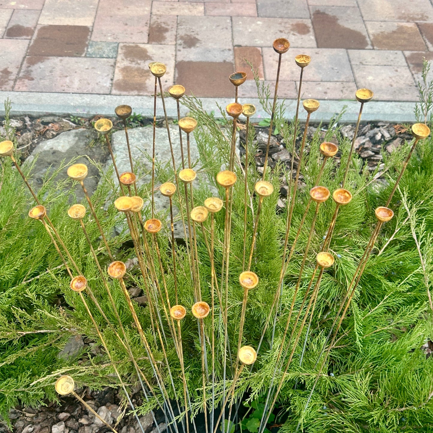 Set of 40 Rusty Tiny Flowers Garden Stakes: Charming Metal Decor for Your Garden and Yard.