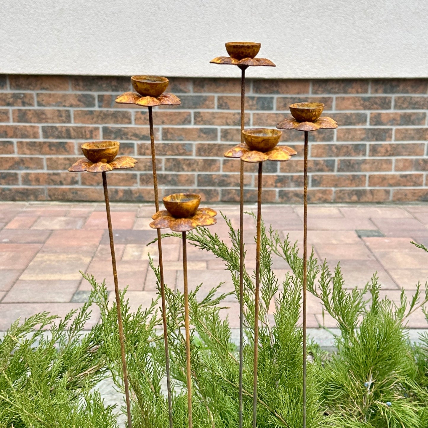 Rusty Flowers Set of 6 – Garden Stakes, Metal Garden Decor, Rain Catchers, Outdoor Metal Art, Rustic Yard Sculpture, Weathered Garden Accent