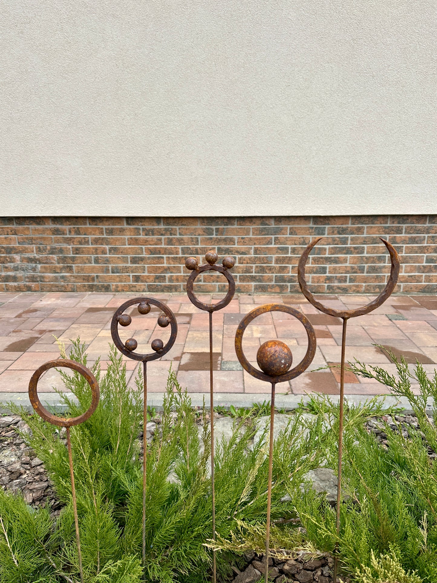 Rusty Finials Set of 5, Garden Stakes, Metal Garden Decor, Metal Yard Art, Outdoor Metal Decor, Rustic Metal Rings Garden Sculpture