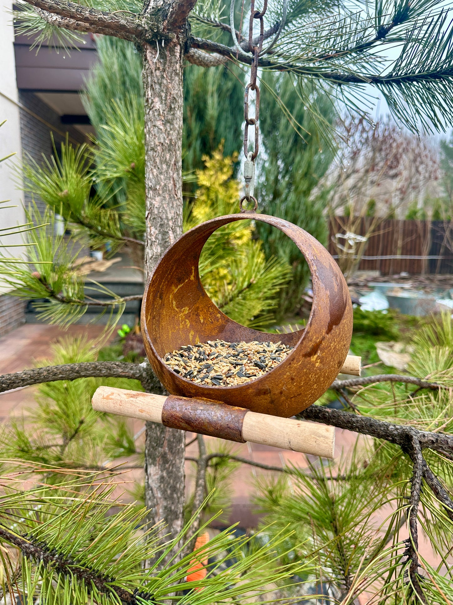 Rusty Bird Feeder, Modern Rusty Metal Bird Feeders, Bird Snack Bowl, Outdoor Garden Decor, Bird Perch, Metal Garden Decor, Yard Art