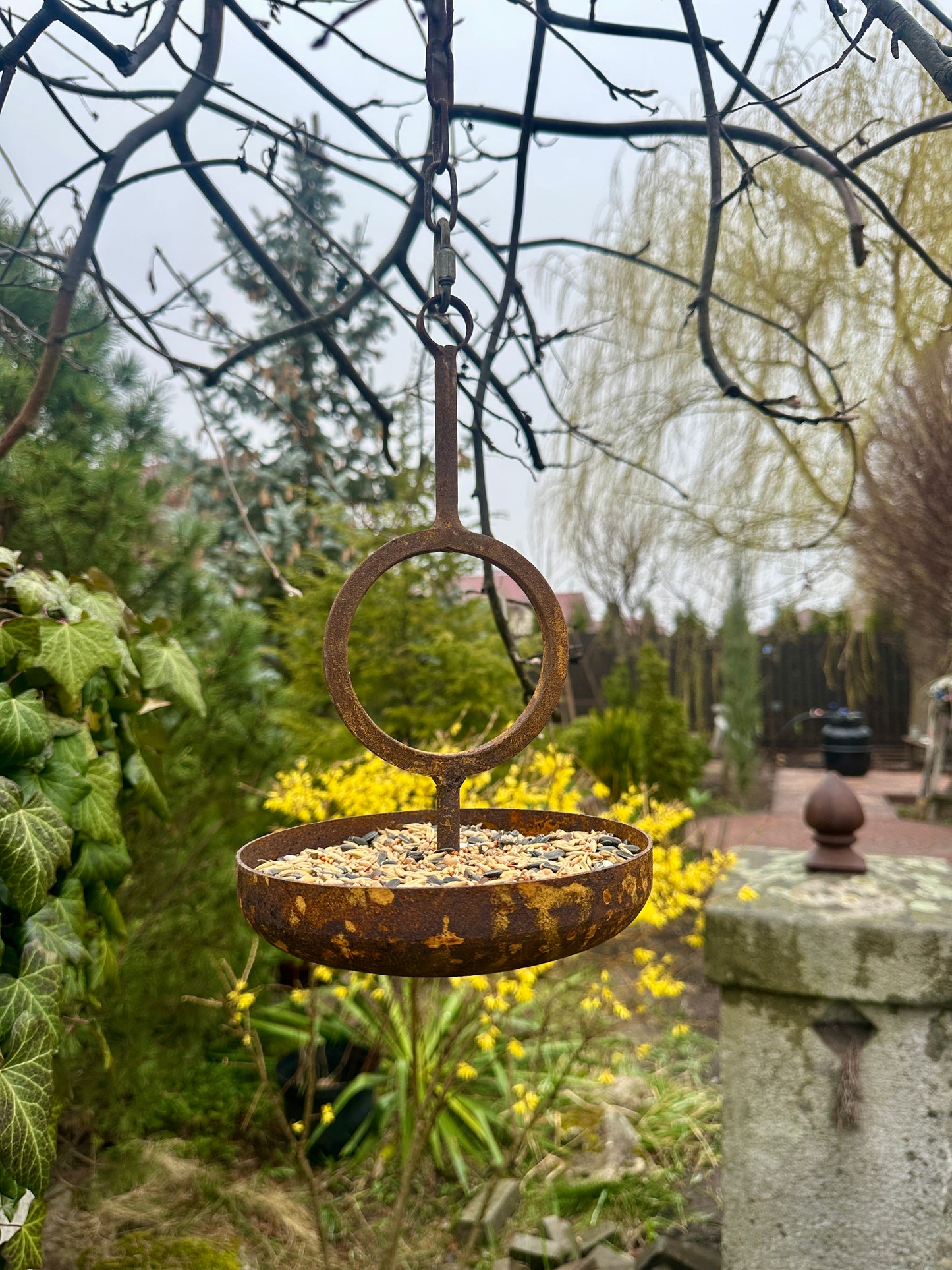 Modern Rusty Metal Bird Feeders, Bird Perch, Outdoor Garden Decor, Bird Snack Bowl, Rustic Garden Ornaments, Metal Bird Seedbed