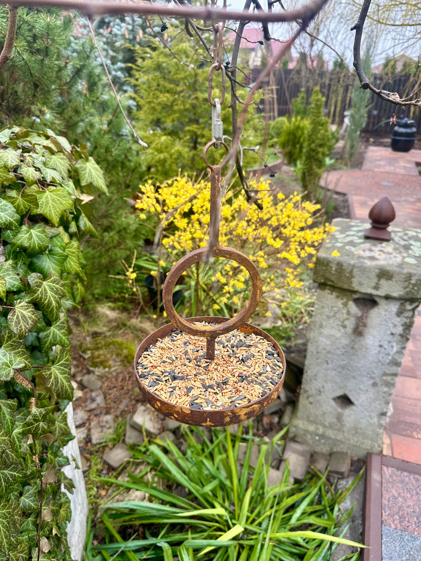 Modern Rusty Metal Bird Feeders, Bird Perch, Outdoor Garden Decor, Bird Snack Bowl, Rustic Garden Ornaments, Metal Bird Seedbed