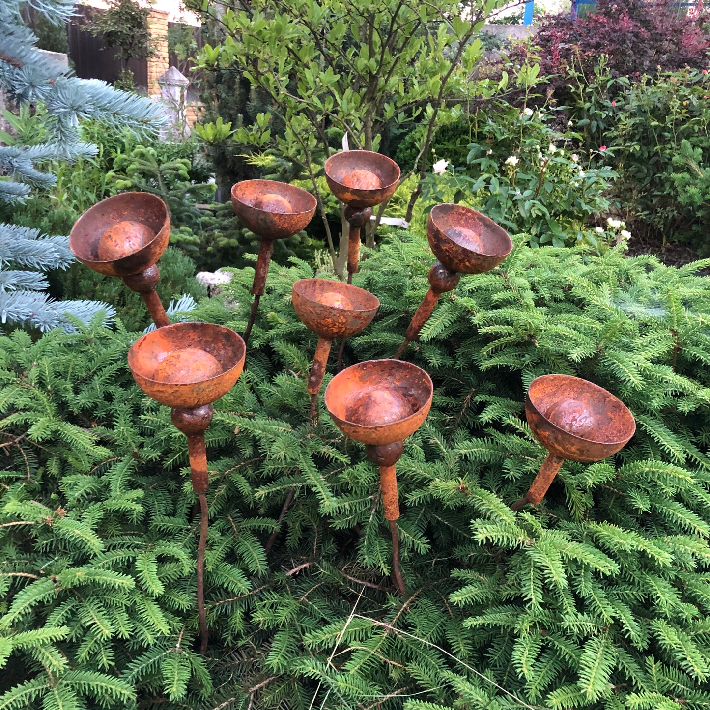 Rusty flowers set of 8, Metal garden decor, 8 Rusty flowers garden stakes, metal yard art, outdoor metal decor, Rusty metal garden decor