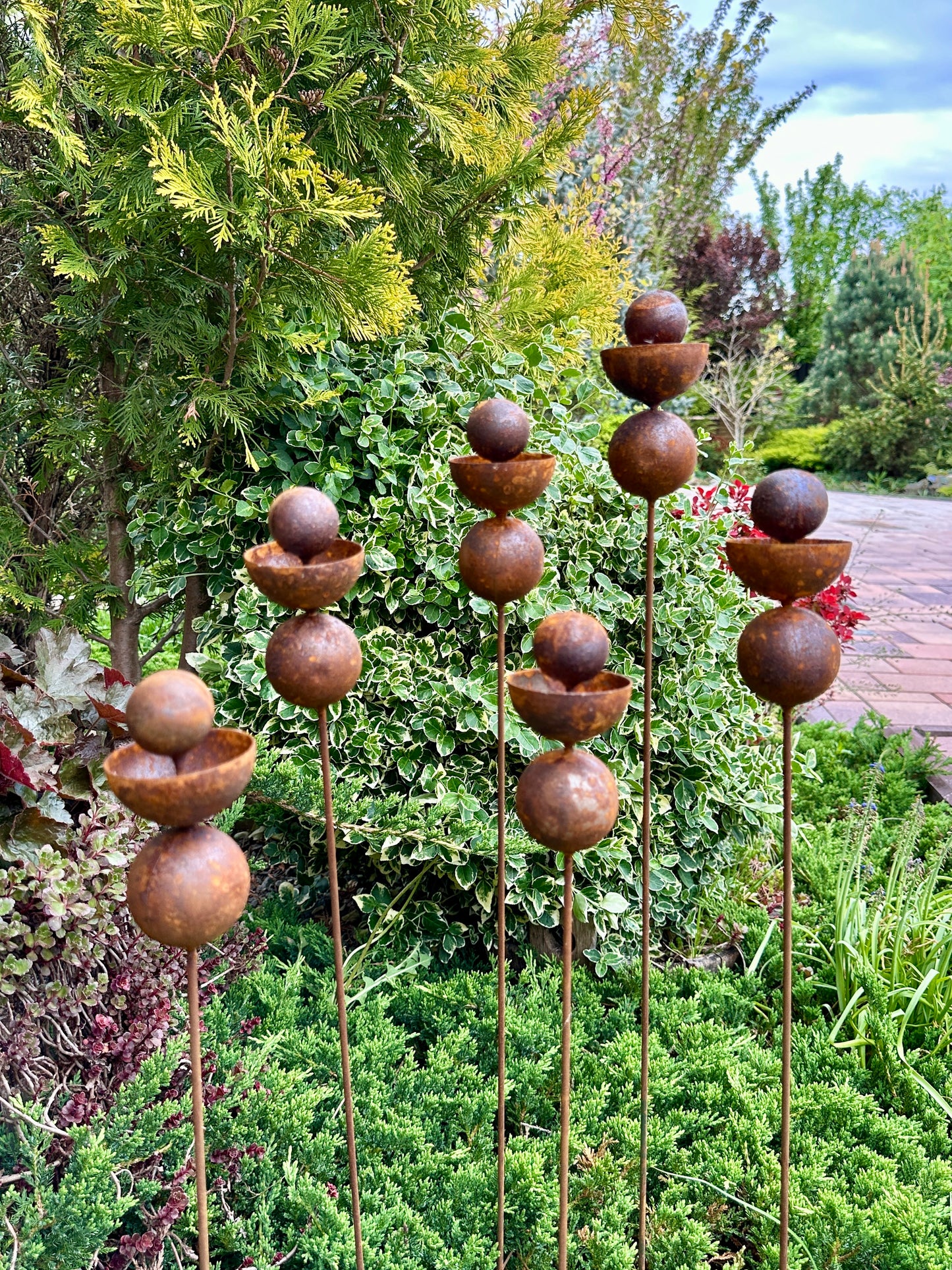 Set of 6 Rusty Metal Flowers, Garden Decorations, Handmade Outdoor Decor for Backyards, Rustic Landscaping, Garden Art, Bee Butterfly Cups