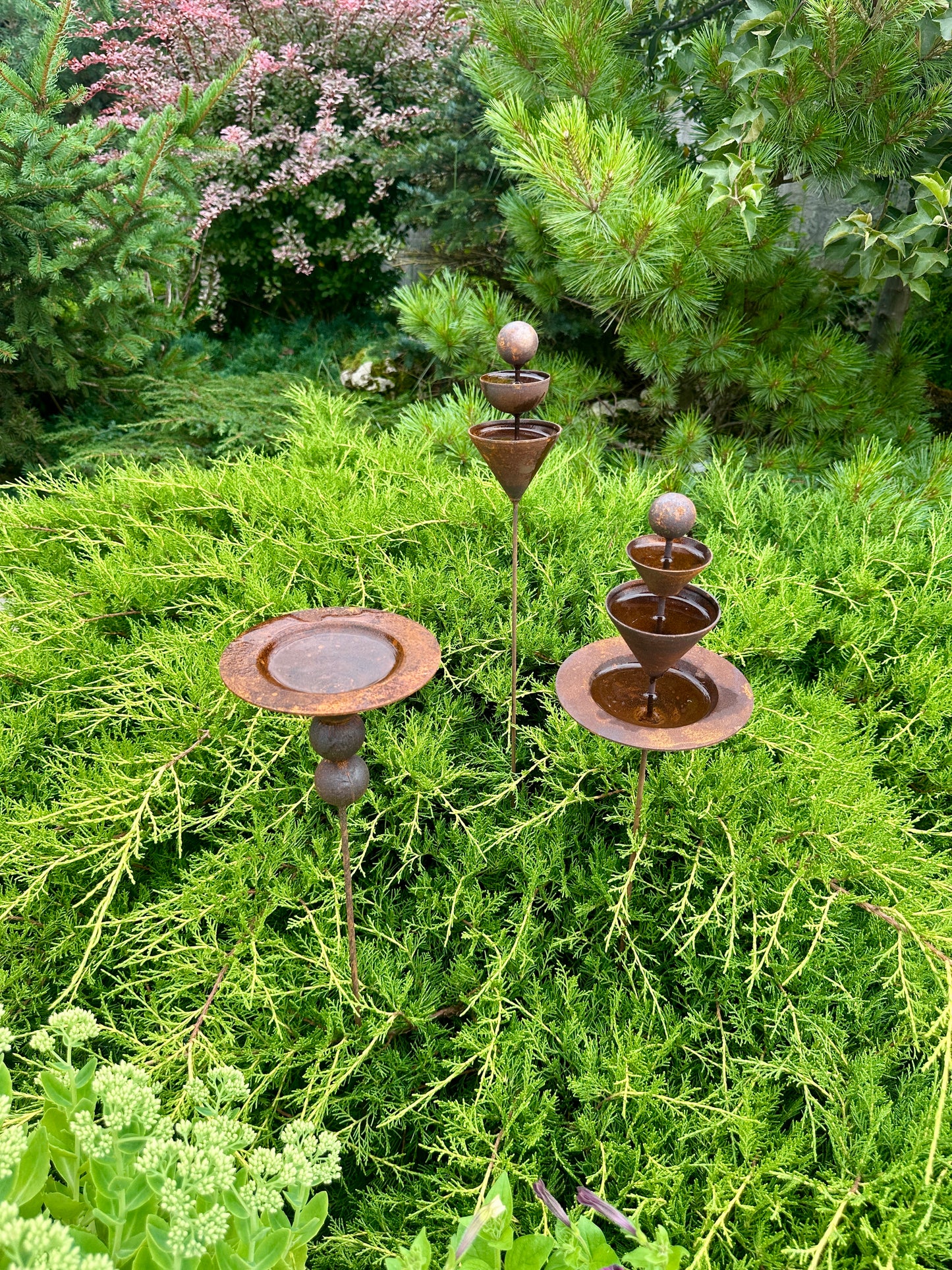 Set of 3 Rusty Metal Flowers, Handmade Outdoor Decor for Backyards, Rustic Landscaping, Garden Art, Bee Butterfly Cups (Copy)