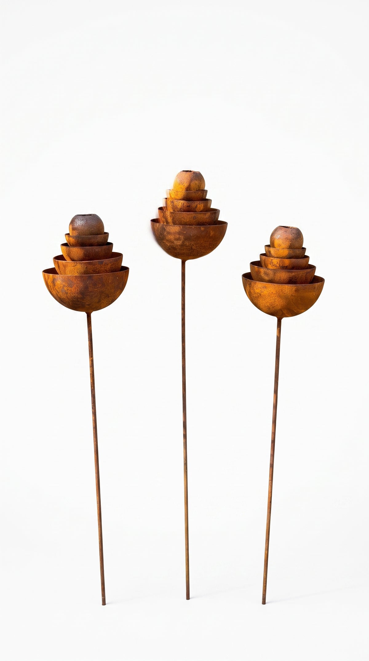 Metallische Regenrinnen-Auffänger, Bienenbecher für den Garten, Bienen-Gartendeko, Schmetterlingsfutterspender, Wasserstelle, Rostige Blumen-Gartenstecker