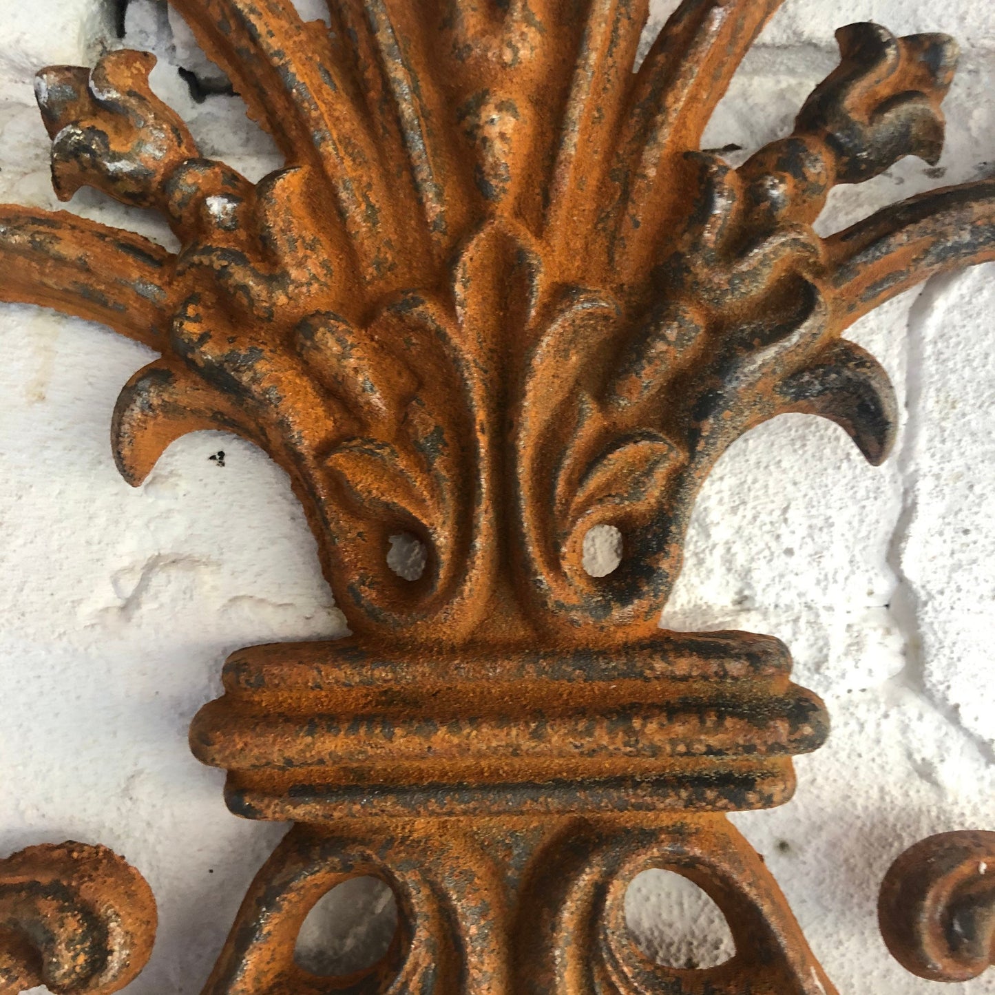 Rusty Metal Wall Decor: Embrace Rustic Boho Vibes with this Farmhouse Art Wall Hanging, Perfect for Rusty Home Decor and Boho Wall Art.