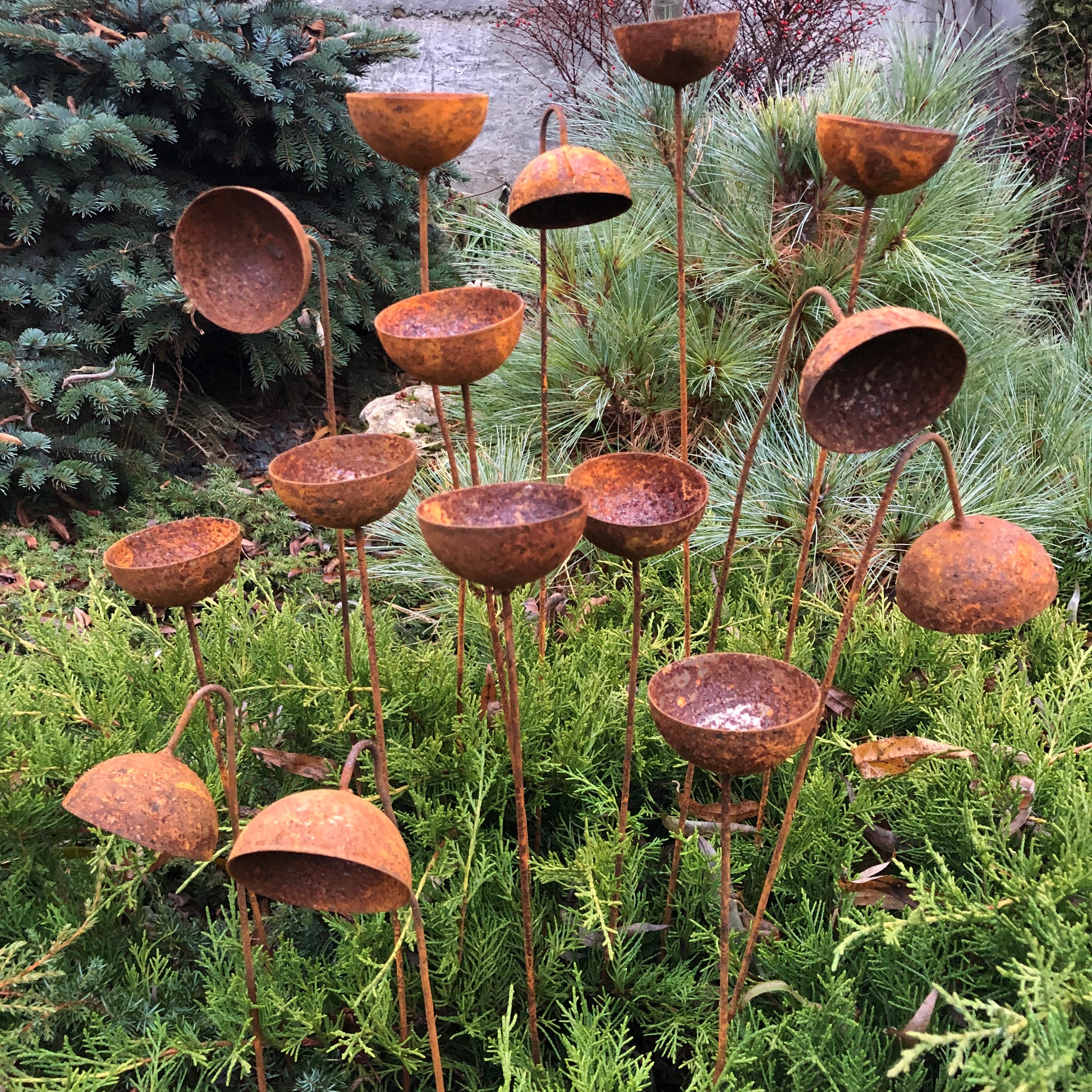 Rusty flower garden stakes, Flowers garden decor, Metal garden decor, metal yard art, outdoor metal decor, Rusty metal garden decor