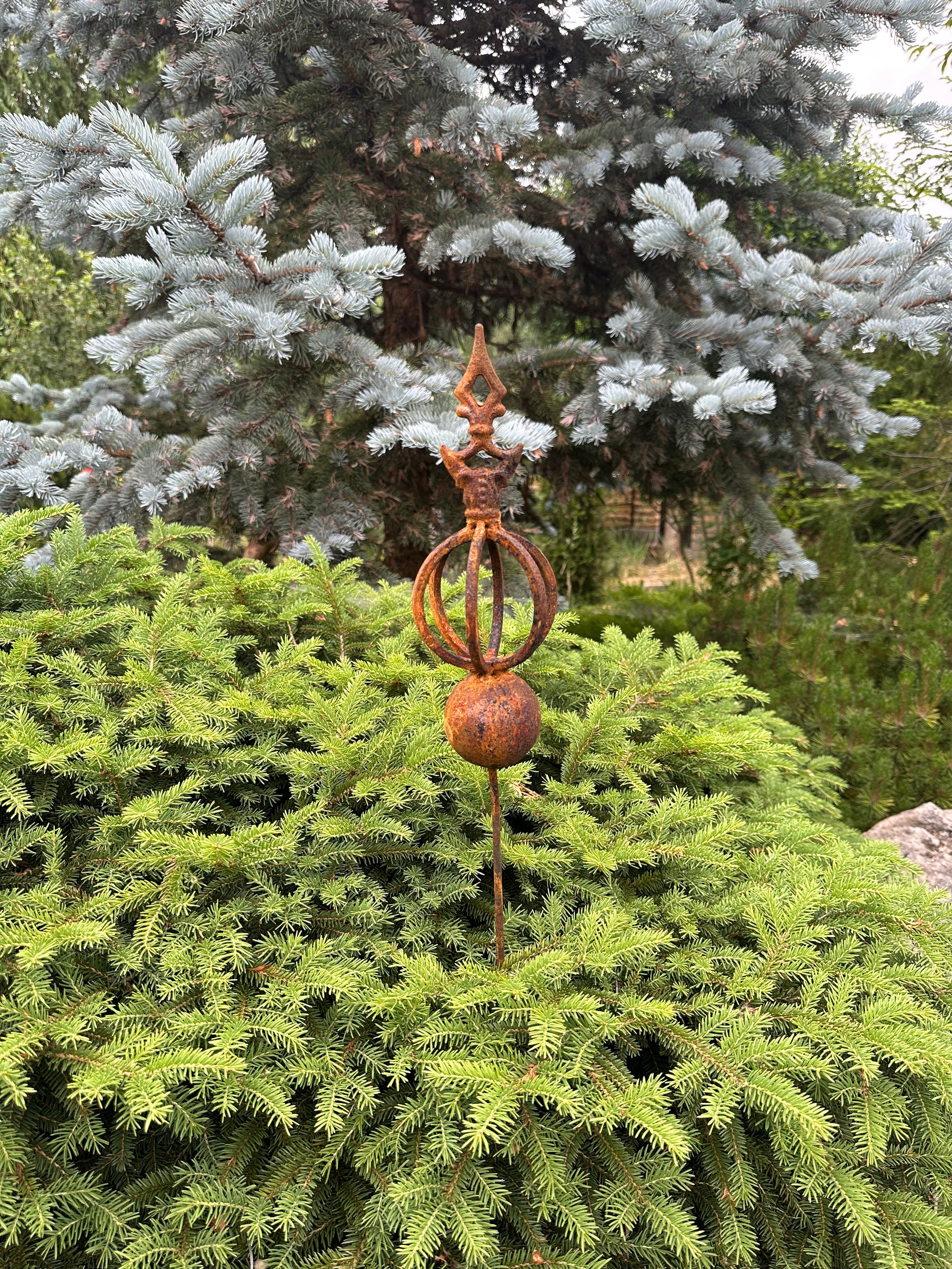 Rusty Metal garden stakes, Rusty garden finial, Metal garden decor, outdoor garden metal decor, Rusty metal garden decor