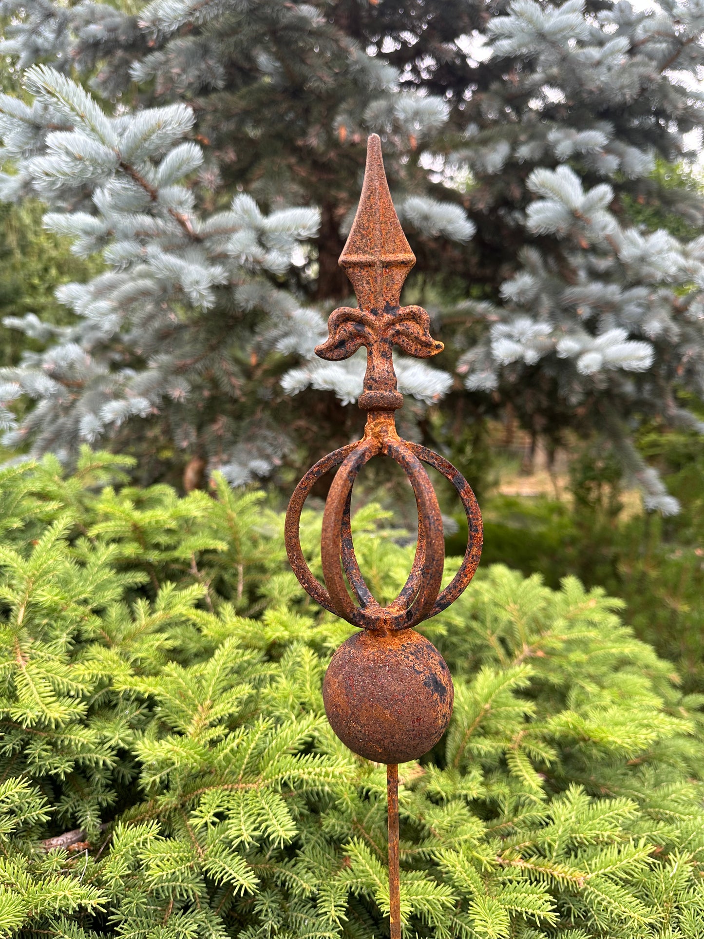 Rusty Metal garden stakes, Rusty garden finial, Metal garden decor, outdoor garden metal decor, Rusty metal garden decor