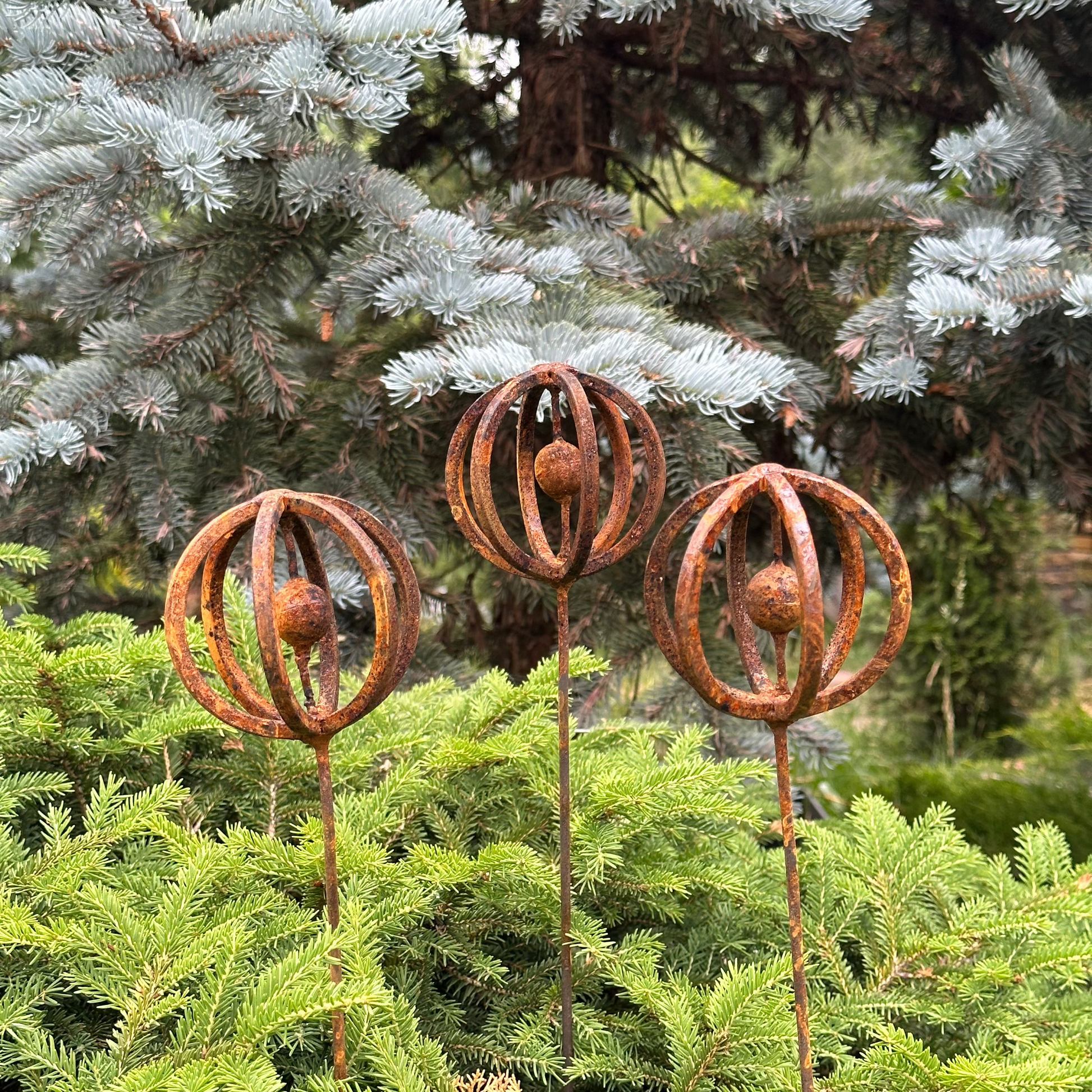 Modern minimalist garden stakes, Rusty Metal garden outdoor decor