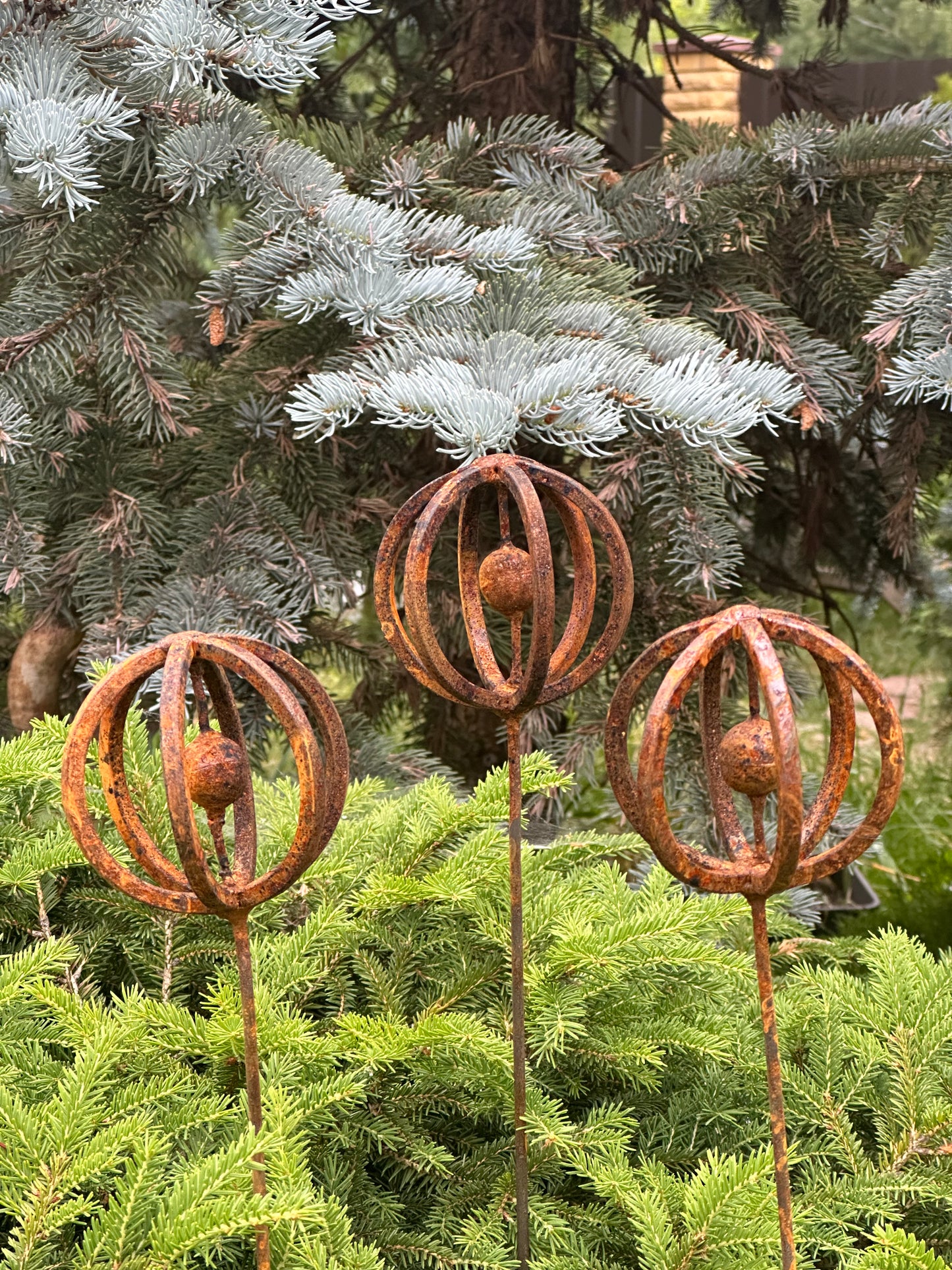 Modern minimalist garden stakes, Rusty Metal garden outdoor decor