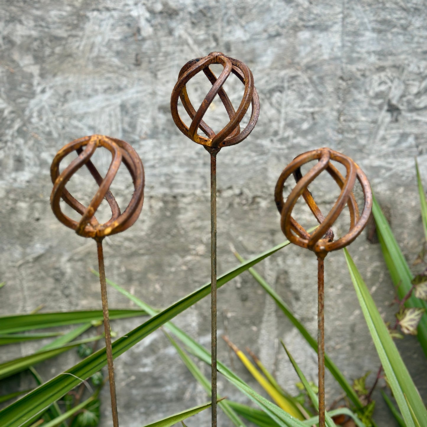 Garden & Yard Sculpture, Garden Stakes, Rusty Metal Garden Outdoor Decor, Decorative Garden Stakes