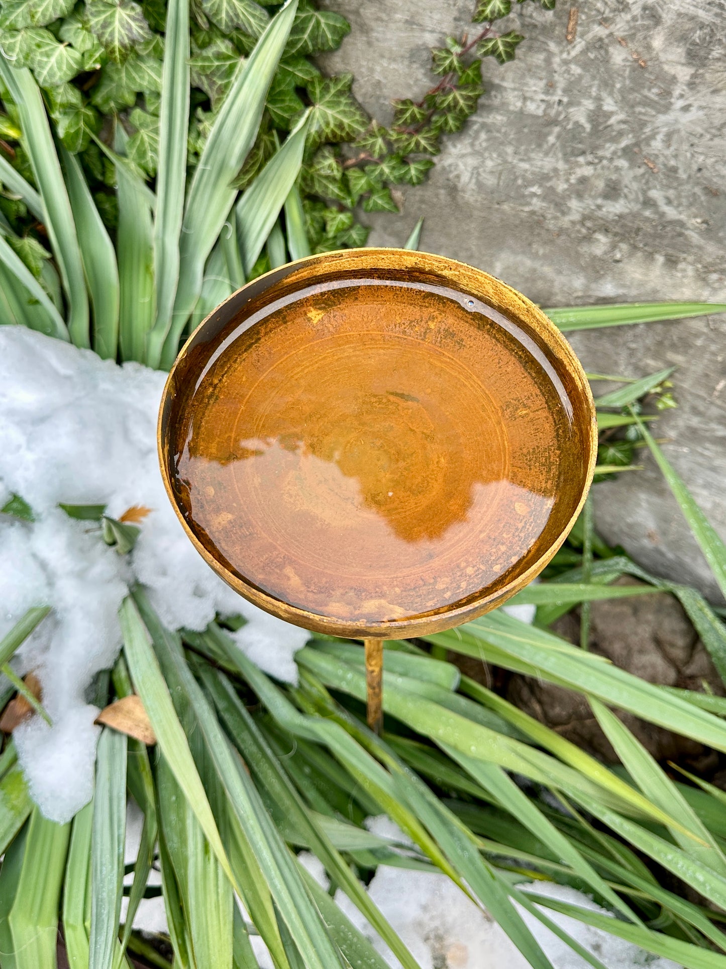 Recogedor de lluvia, estacas de metal oxidado de 8" para jardín de flores, decoración de jardín para bebedero de pájaros