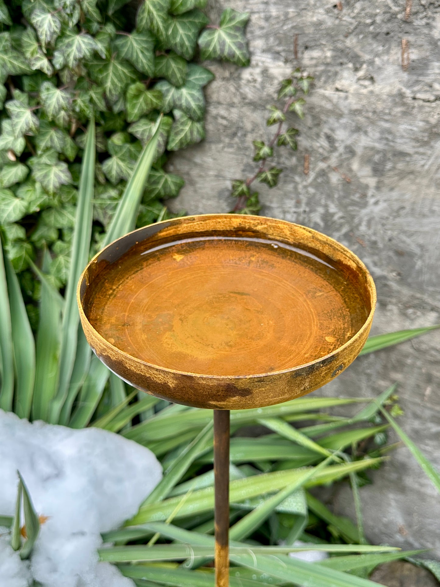 Recogedor de lluvia, estacas de metal oxidado de 8" para jardín de flores, decoración de jardín para bebedero de pájaros