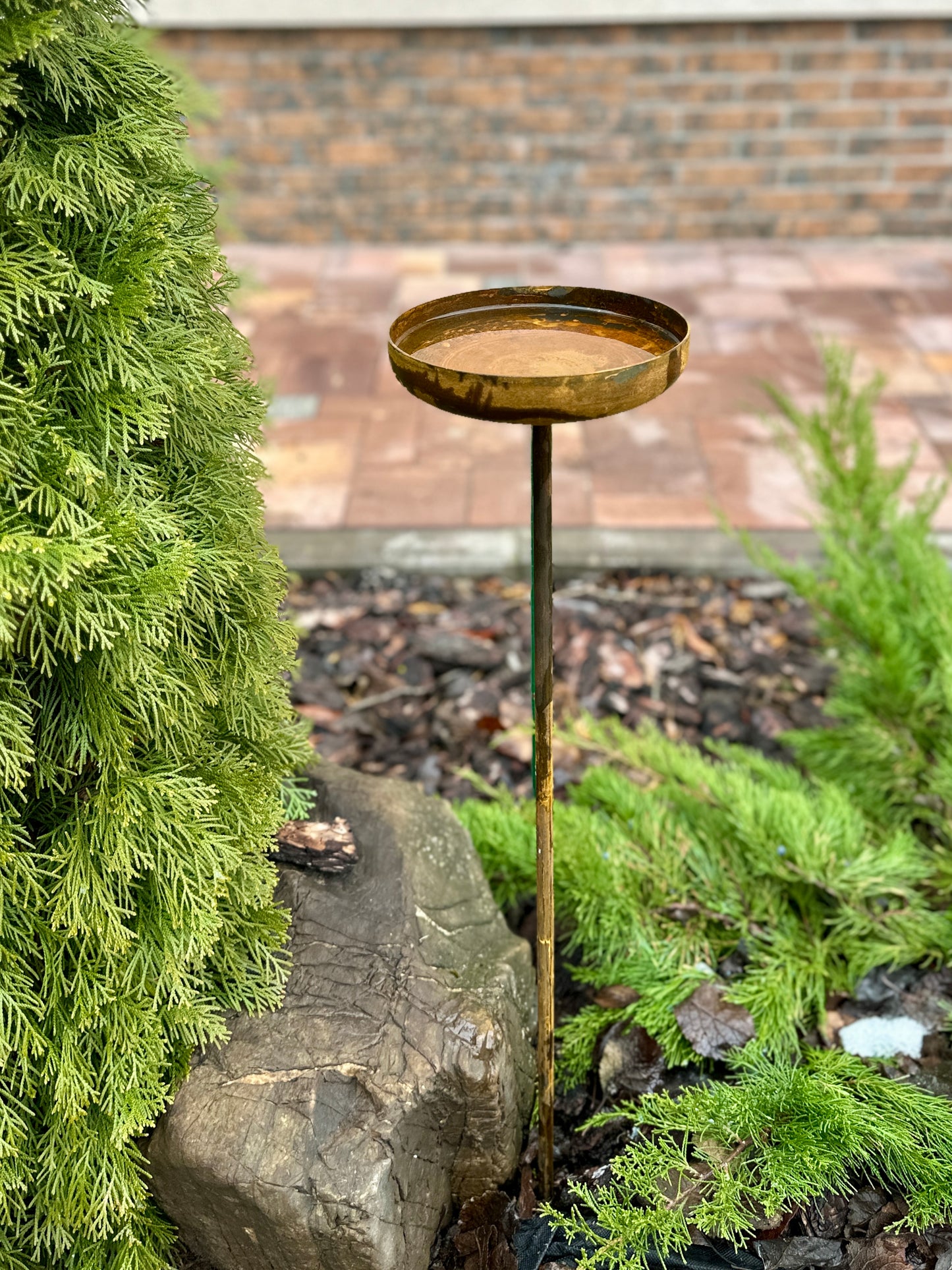 Recogedor de lluvia, estacas de metal oxidado de 8" para jardín de flores, decoración de jardín para bebedero de pájaros
