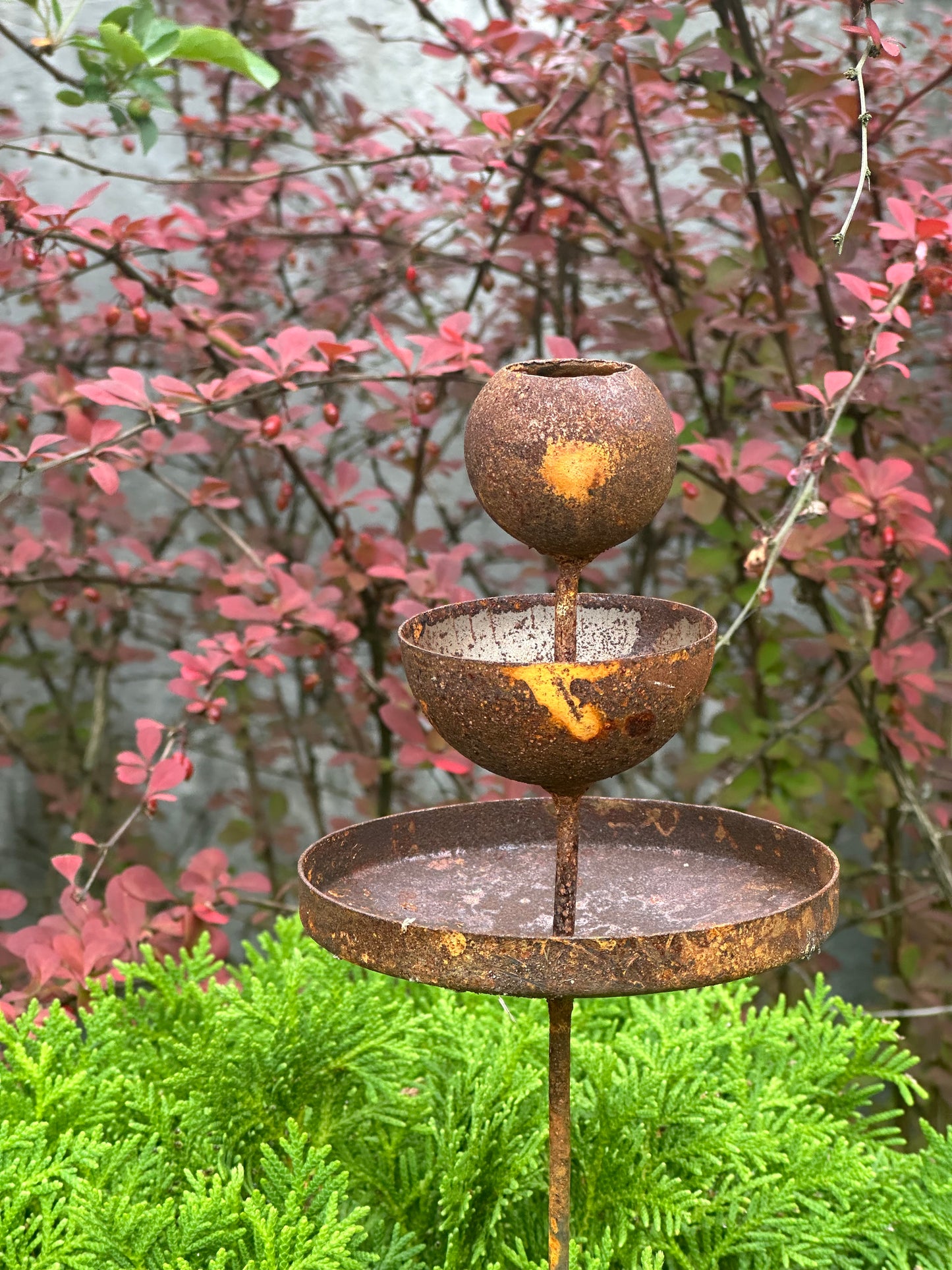 Rusty flower garden stakes, Metal rain catchers, Bird bath outdoor garden decor