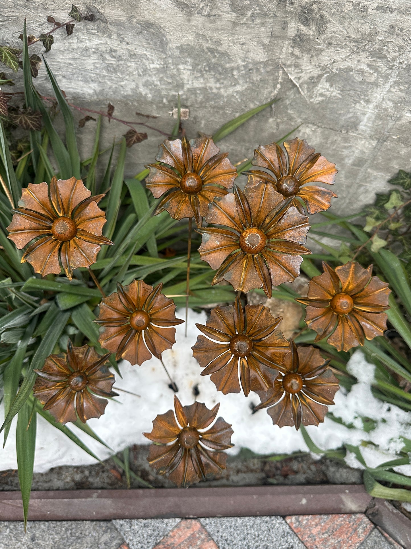 Rusty flowers set of 10, 10 Rusty flowers garden stakes, Metal garden decor, metal yard art, outdoor metal decor, Rusty metal garden decor