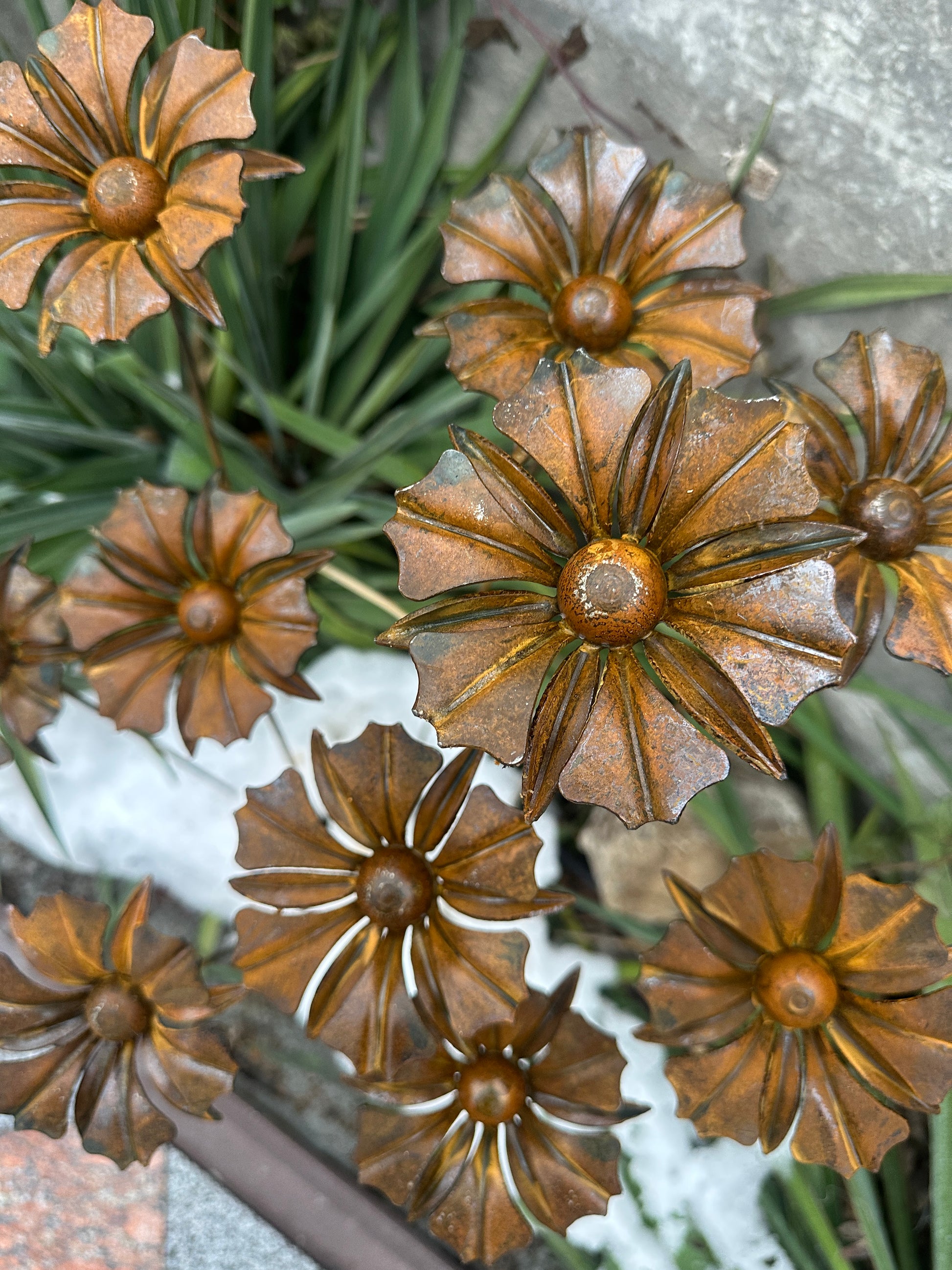 Rusty flowers set of 10, 10 Rusty flowers garden stakes, Metal garden decor, metal yard art, outdoor metal decor, Rusty metal garden decor