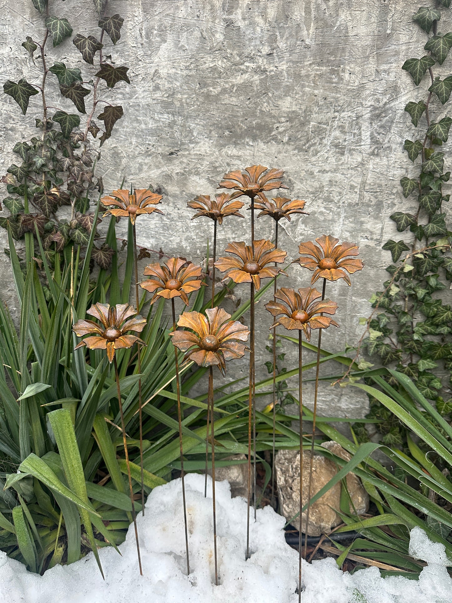 Rusty flowers set of 10, 10 Rusty flowers garden stakes, Metal garden decor, metal yard art, outdoor metal decor, Rusty metal garden decor