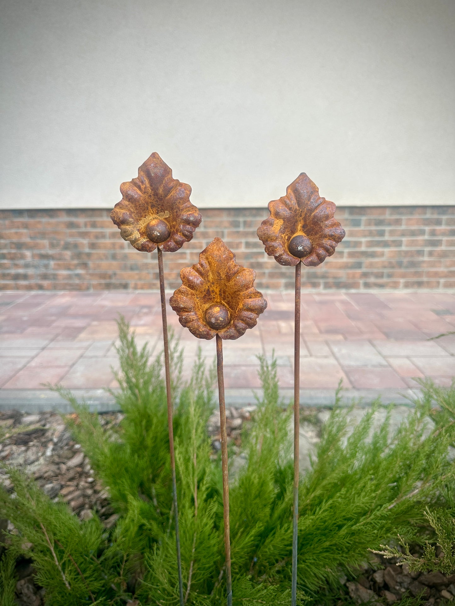 Metal flower garden stake, Rustic Handmade Metal Flower Set – Set of 3, Metal garden art, Gardening Gift