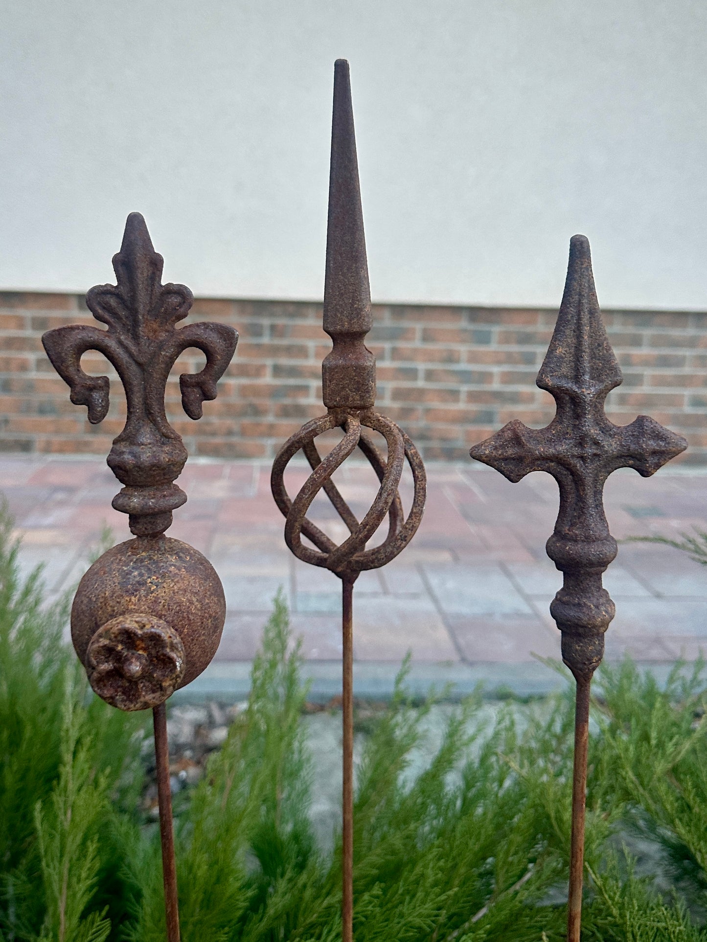 Rusty garden finial, Rusty Metal garden stakes, Metal garden decor, Yard Art, Rustic Yard Stakes, Garden Art, Present Gift Idea Flower Pot