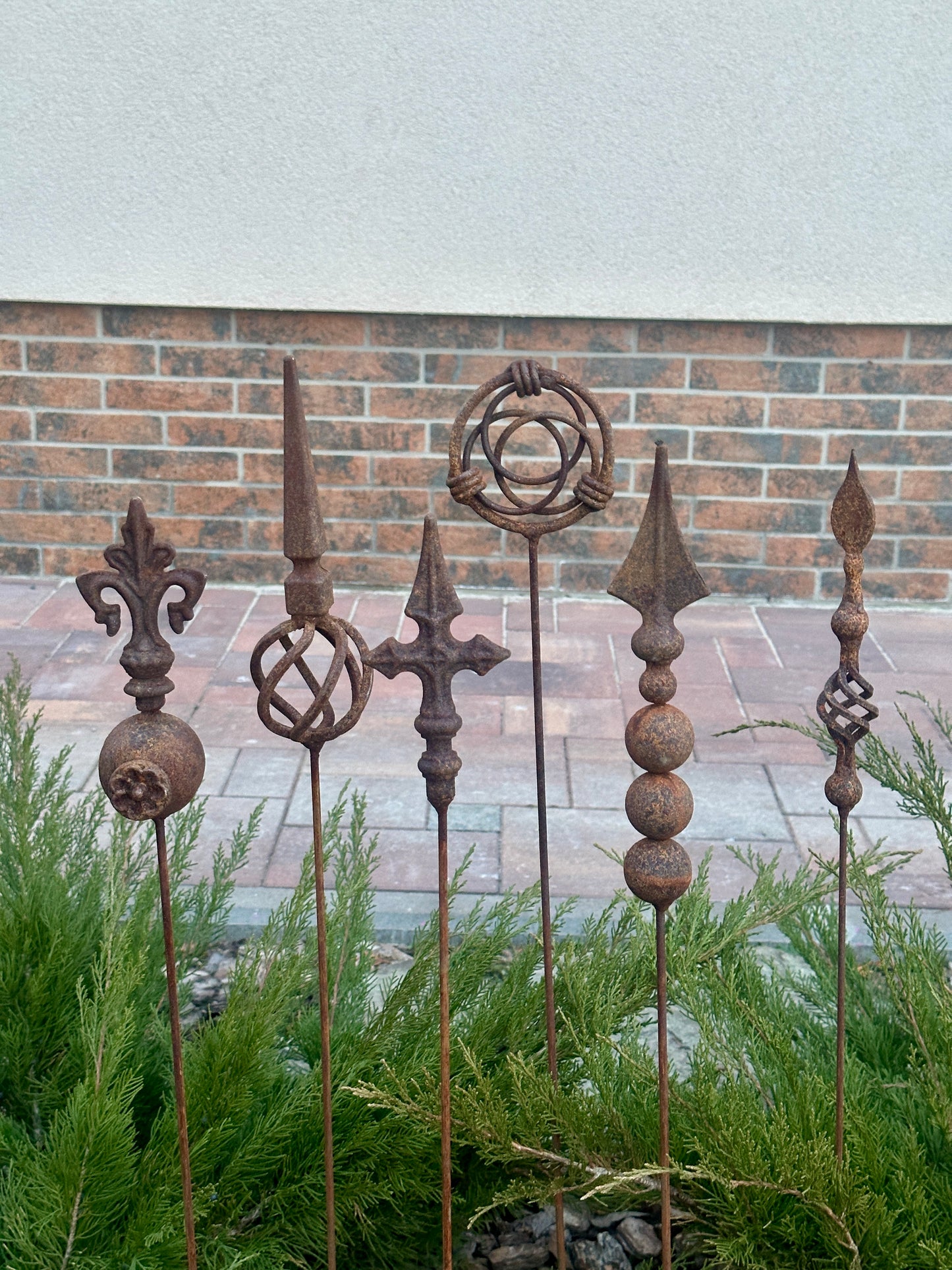 Rusty Set of 6 Metal Peaks, Rusty Metal Garden Stakes, Garden Art, Rustic Garden Stakes, Garden Art, Gift Idea Flower Pot