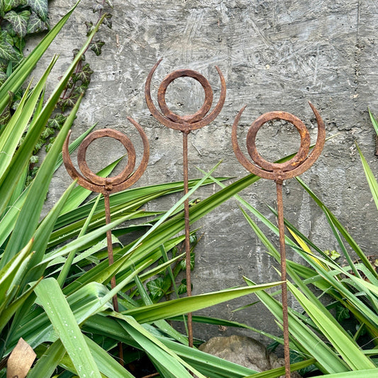 Rusty finials set of 3, Garden Finial Stakes, Metal Garden Sculptures, Metal yard art, Outdoor metal decor, Rusty Metal Garden Art