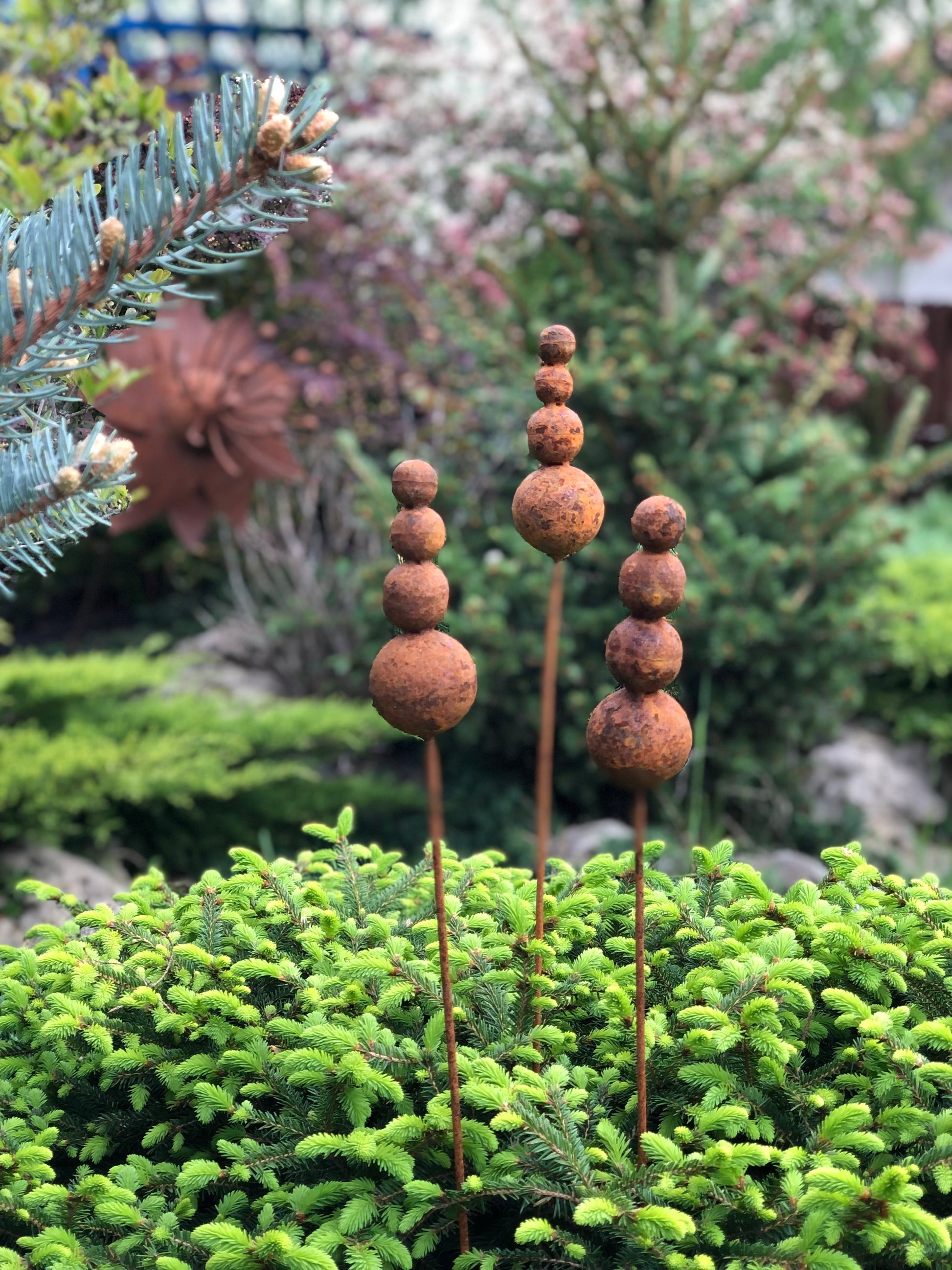 Rusty flowers set of 3, 3 Rusty flowers garden stakes, Metal garden decor, metal yard art, outdoor metal decor, Rusty metal garden decor