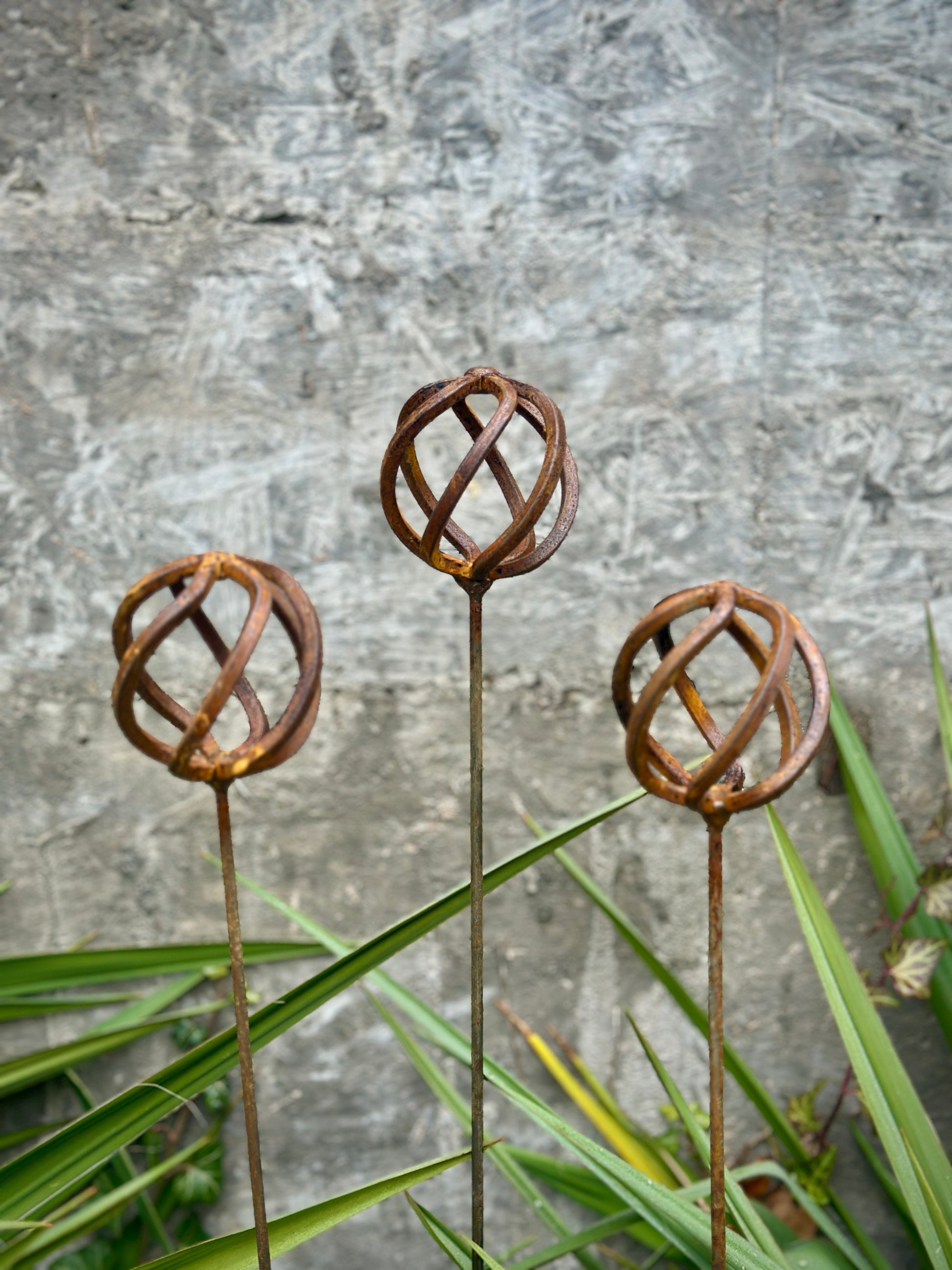 Garden & Yard Sculpture, Garden Stakes, Rusty Metal Garden Outdoor Decor, Decorative Garden Stakes