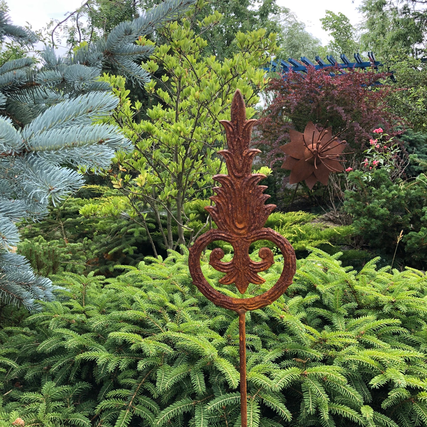 Rusty Metal garden stakes, Rusty garden finial, Metal garden decor, metal yard art, outdoor metal decor, Rusty metal garden decor