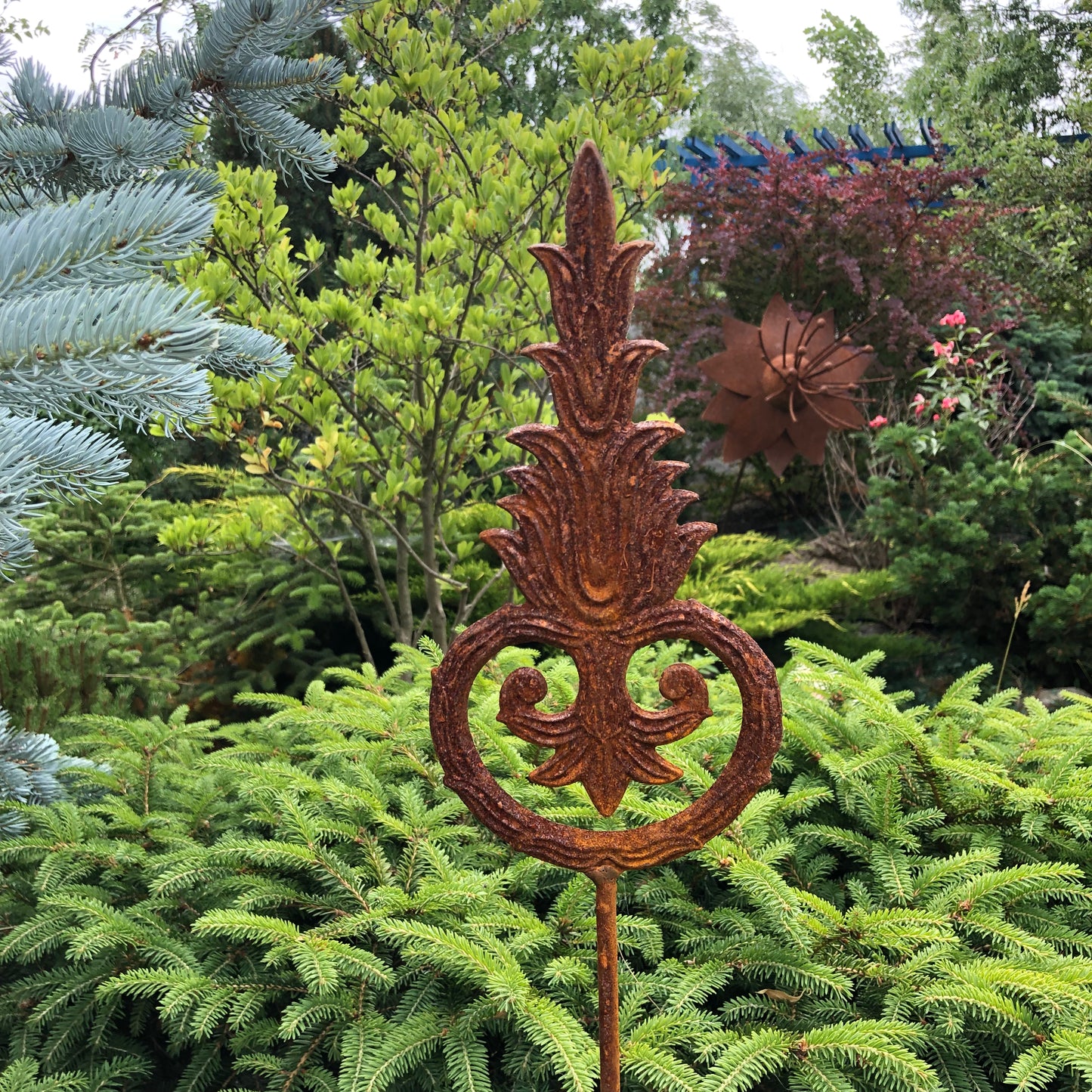 Rusty Metal garden stakes, Rusty garden finial, Metal garden decor, metal yard art, outdoor metal decor, Rusty metal garden decor