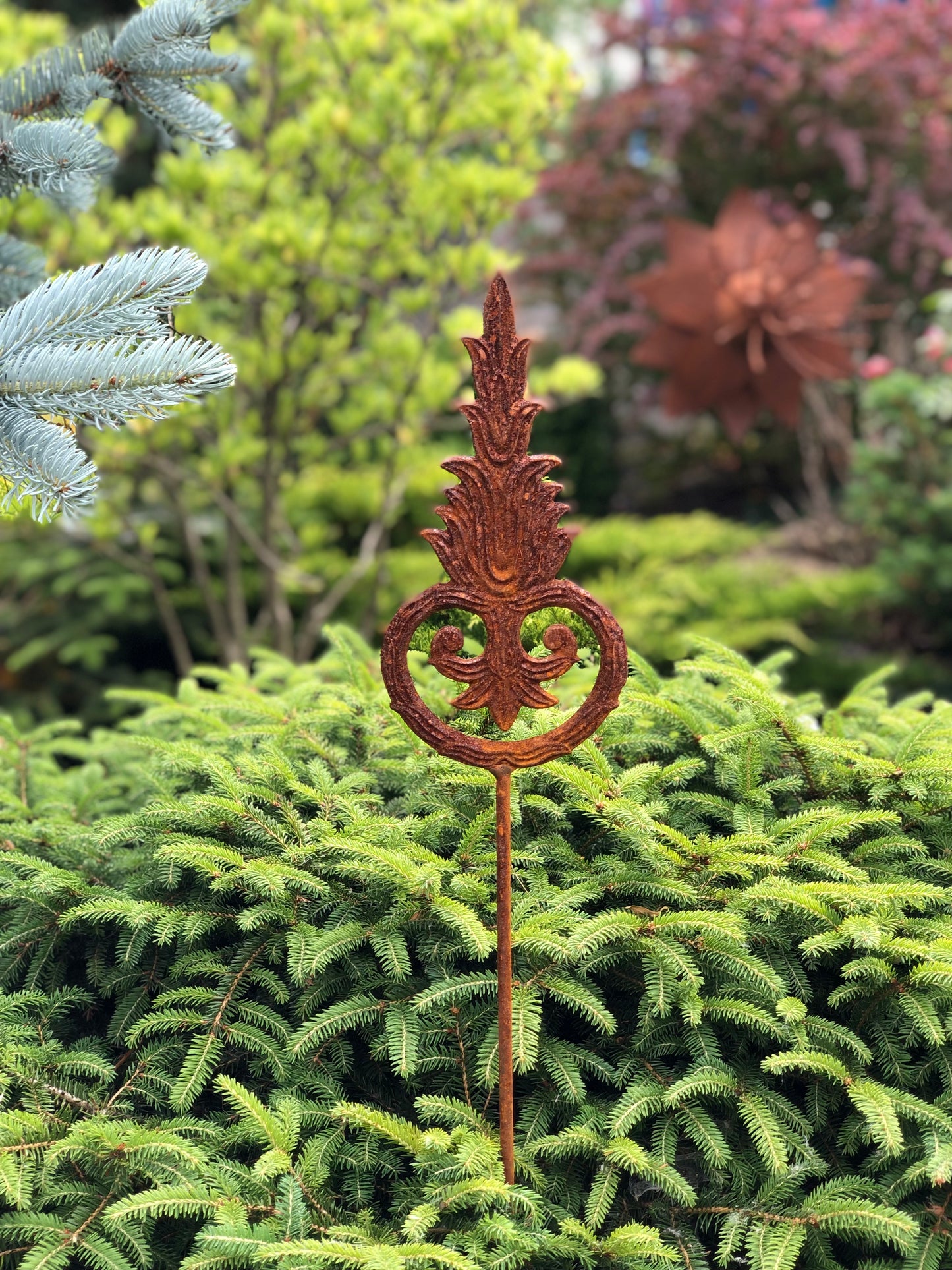 Rusty Metal garden stakes, Rusty garden finial, Metal garden decor, metal yard art, outdoor metal decor, Rusty metal garden decor