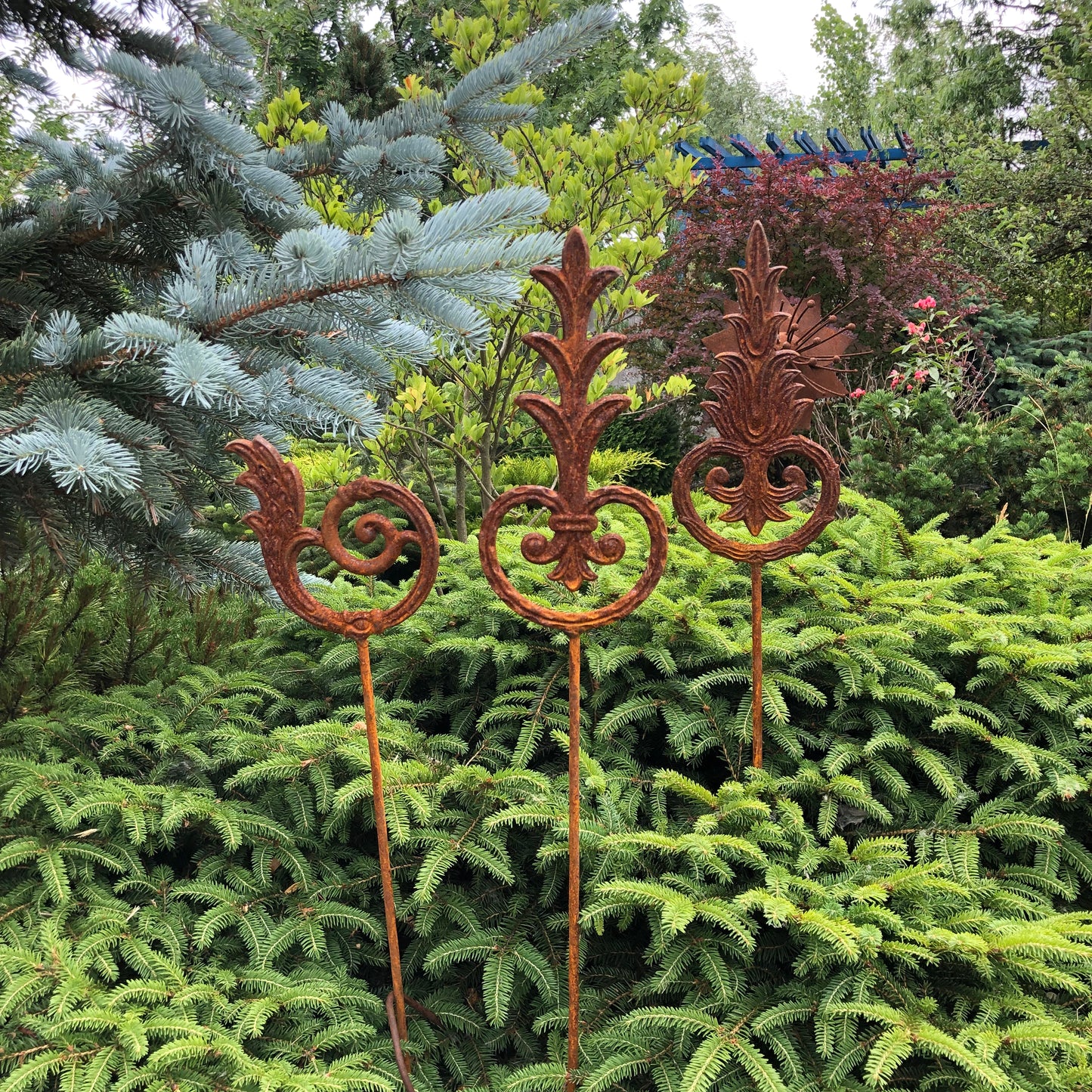 Rusty Metal garden stakes, Rusty garden finial, Metal garden decor, metal yard art, outdoor metal decor, Rusty metal garden decor