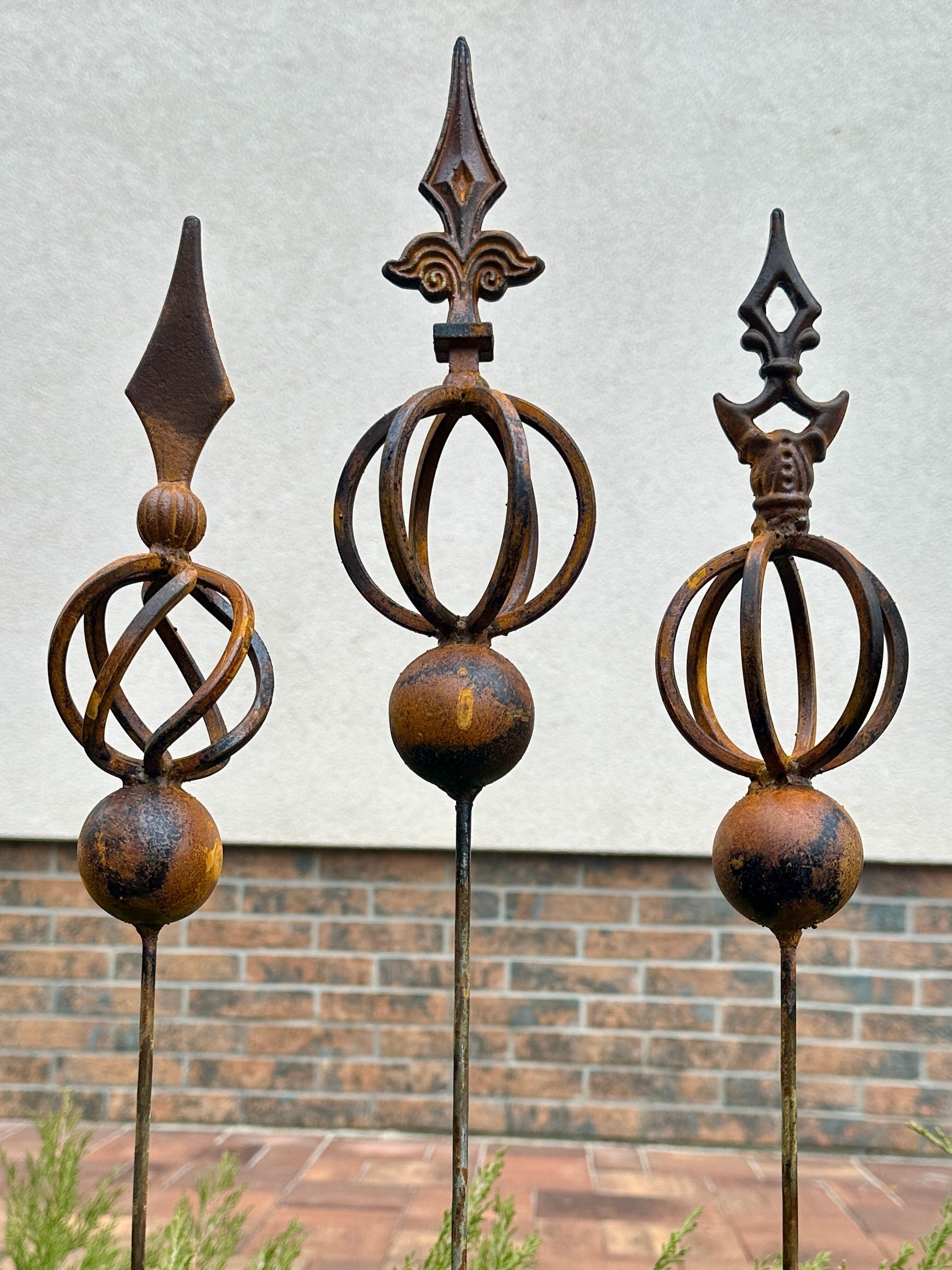 Rusty Metal garden stakes, Rusty garden finial, Metal garden decor, outdoor garden metal decor, Rusty metal garden decor