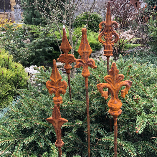 Rusty finials set of 6, 6 Rusty finials garden stakes, Metal garden decor, metal yard art, outdoor metal decor, Rusty metal garden decor