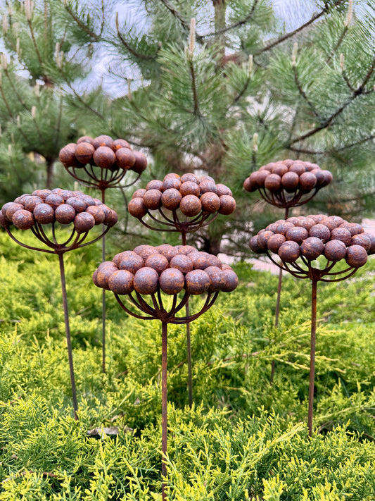 Set of 6 Rustic Metal Garden Flowers – Handmade Outdoor Sculptures, Weathered Steel Yard Art, Rustic Landscaping Decor