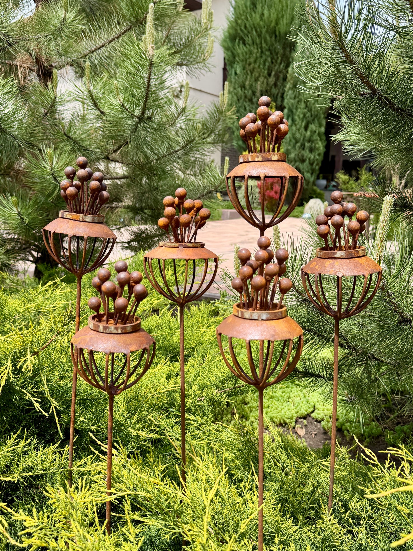 Juego de 3 flores exóticas rústicas de metal, decoraciones de jardín, paisajismo rústico, arte de jardín, tazas para abejas y mariposas