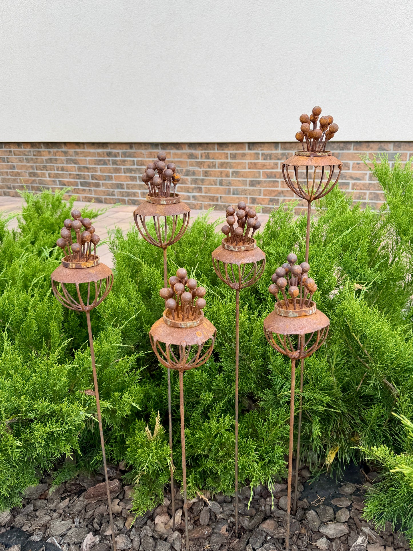 Juego de 3 flores exóticas rústicas de metal, decoraciones de jardín, paisajismo rústico, arte de jardín, tazas para abejas y mariposas